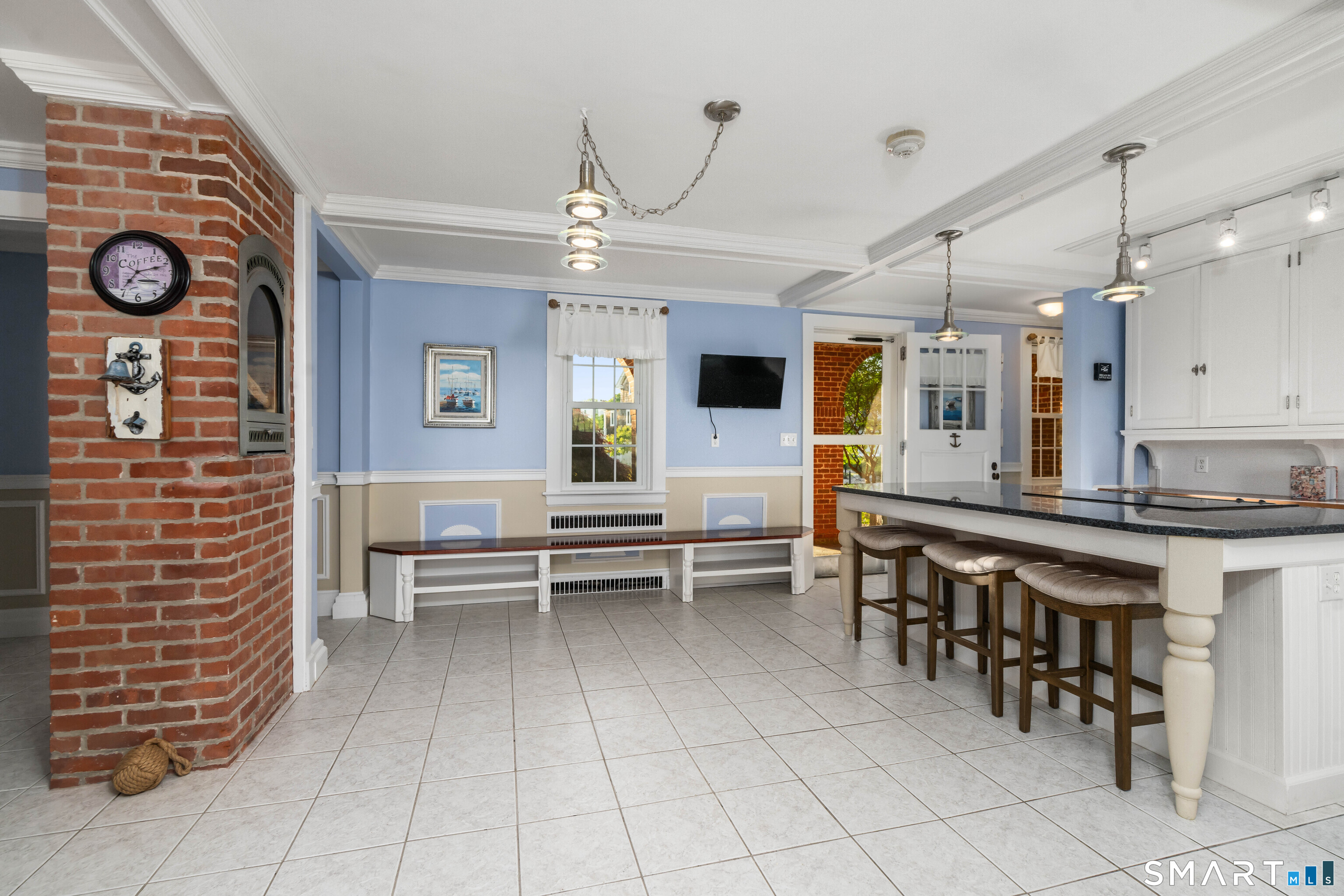 30 Essex Street Property Photo 18