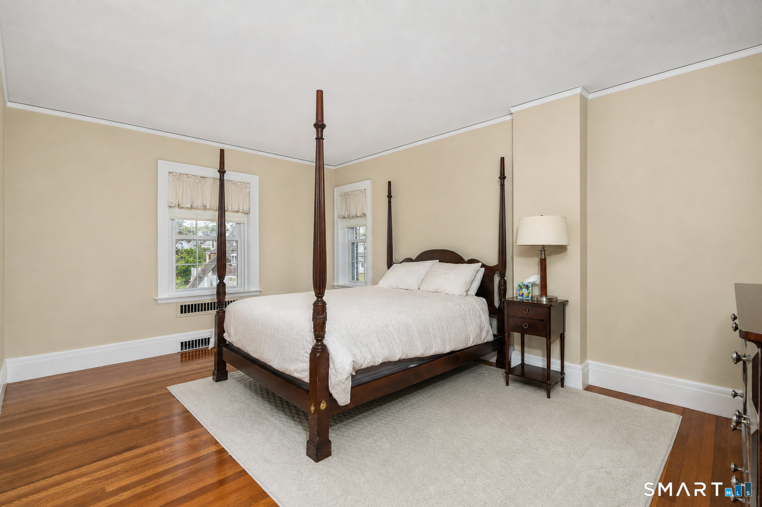 30 Essex Street Property Photo 27