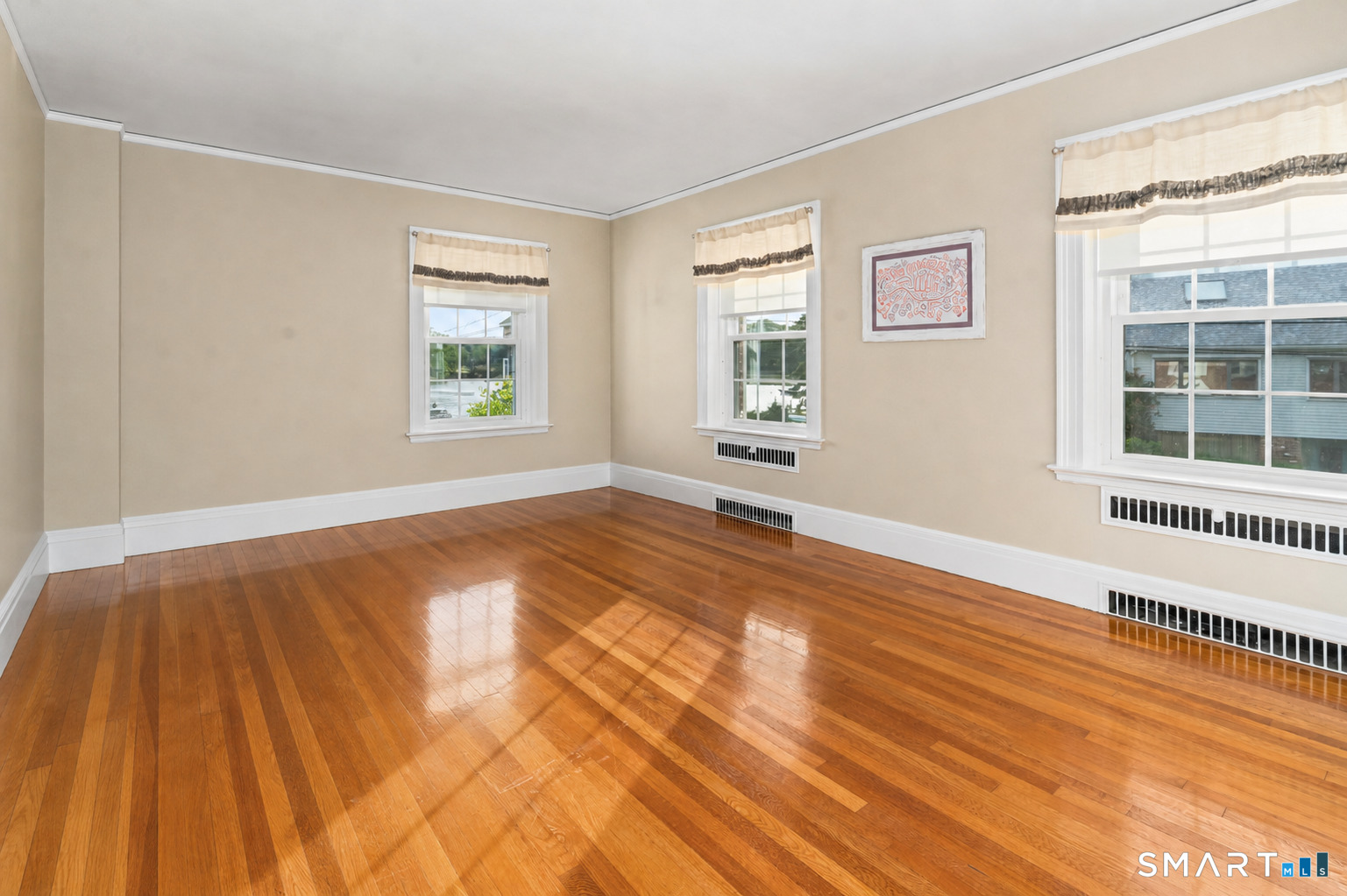 30 Essex Street Property Photo 29