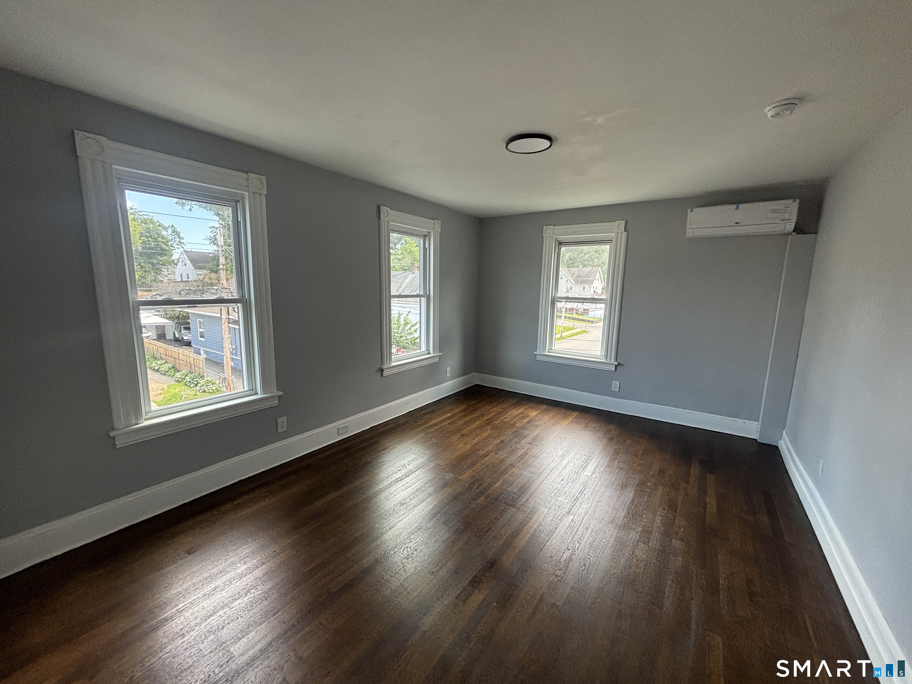 231 Goddard 2nd Floor Avenue Property Photo 4