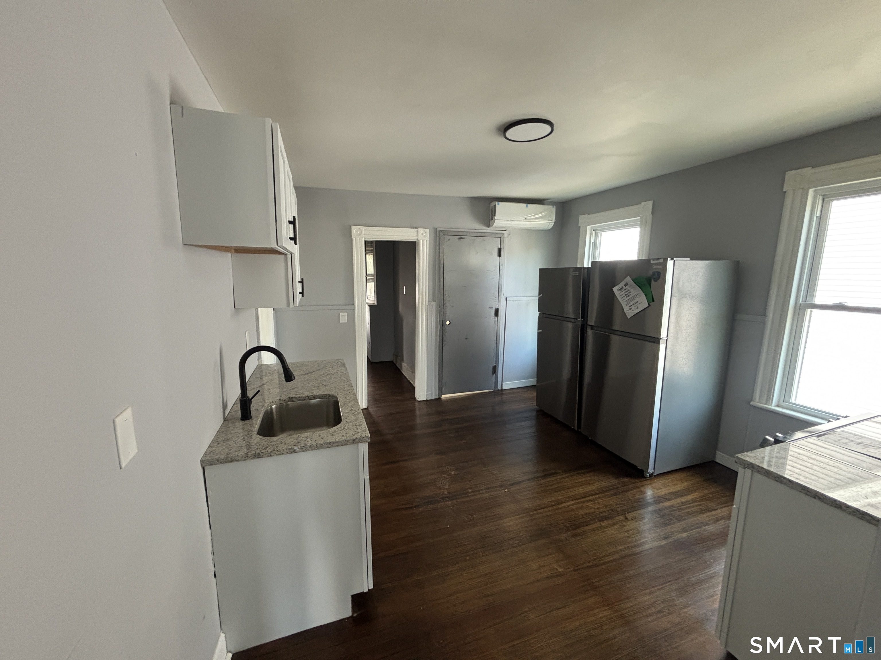 231 Goddard 2nd Floor Avenue Property Photo 9
