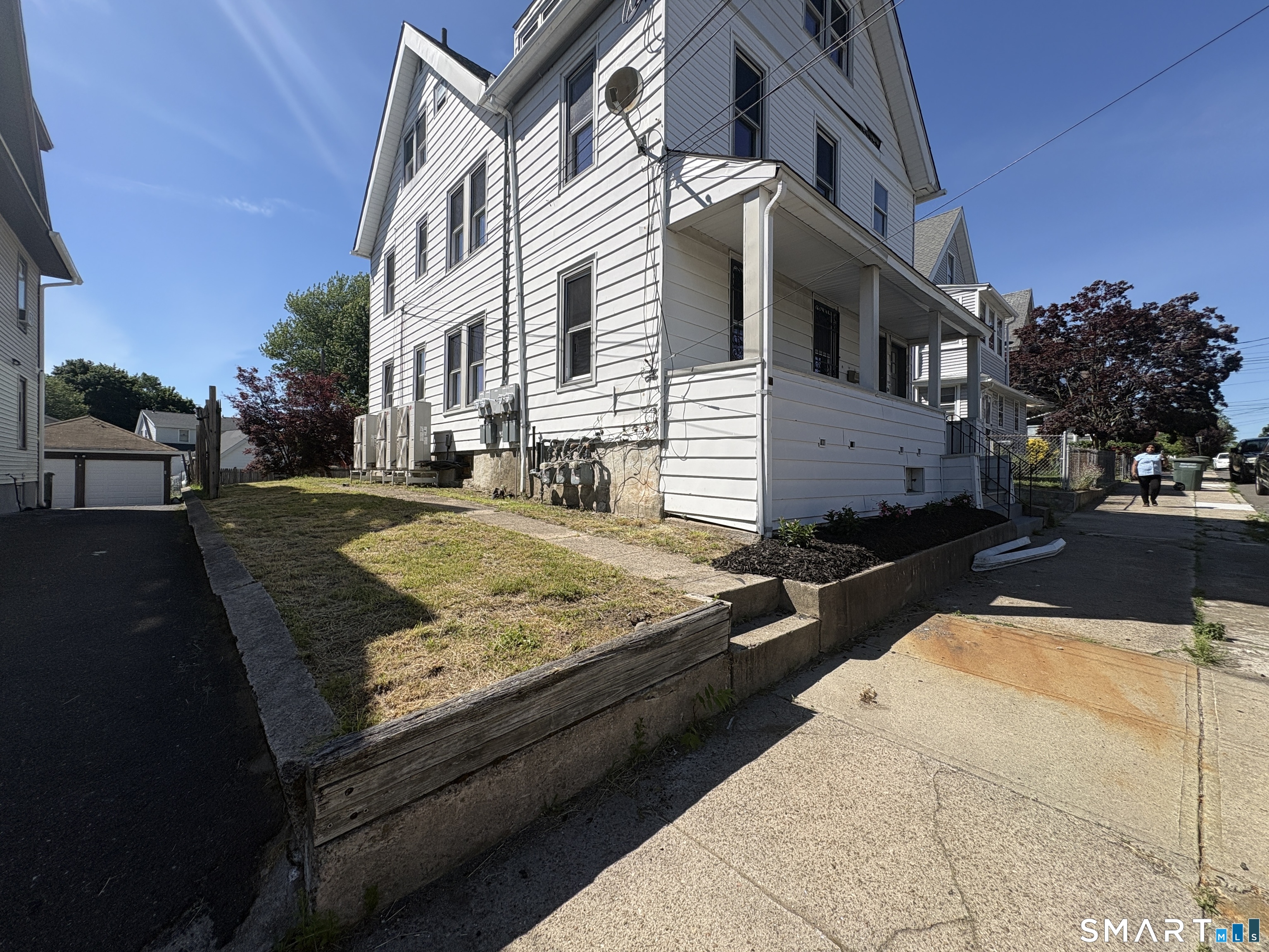 231 Goddard 2nd Floor Avenue Property Photo 15