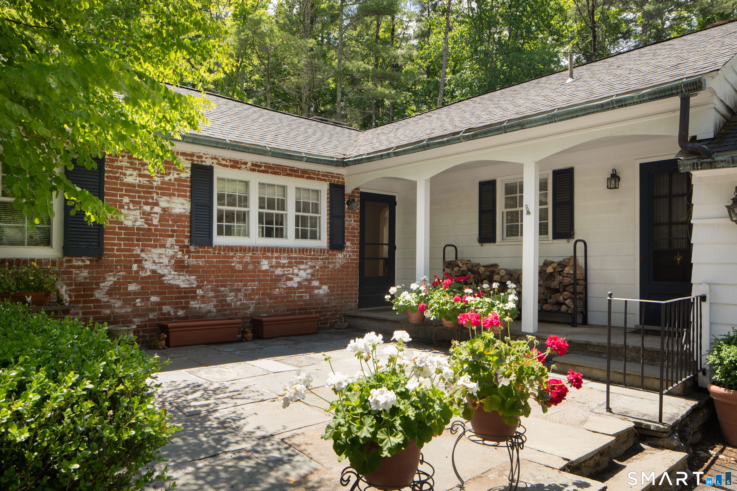 33 Wells Hill Road Property Photo 1