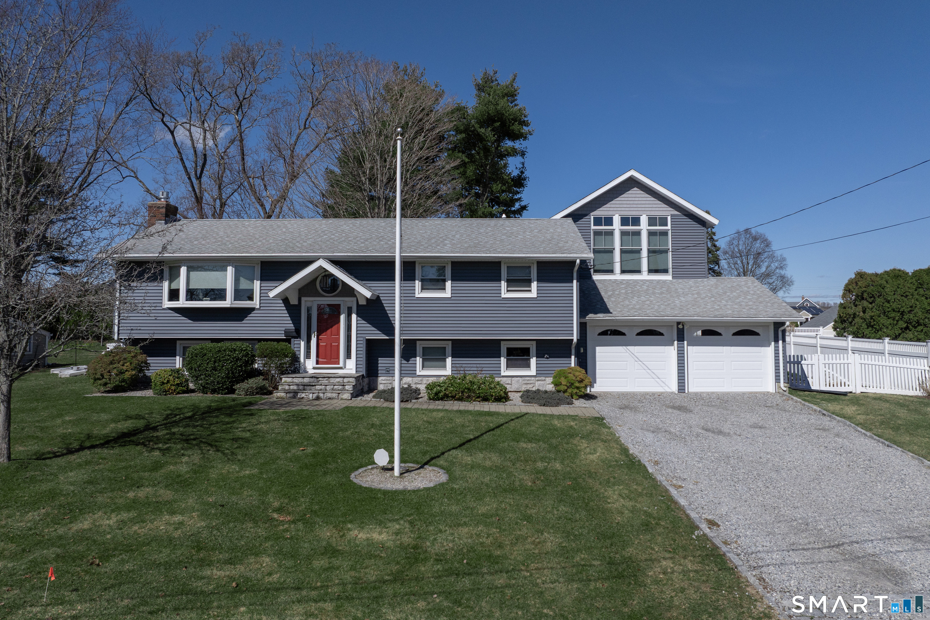 24 Indian Drive Property Photo 3
