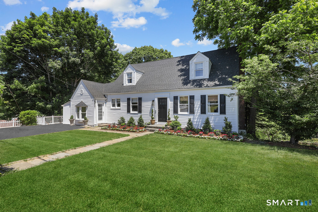 24 Island Hill Avenue Property Photo 1