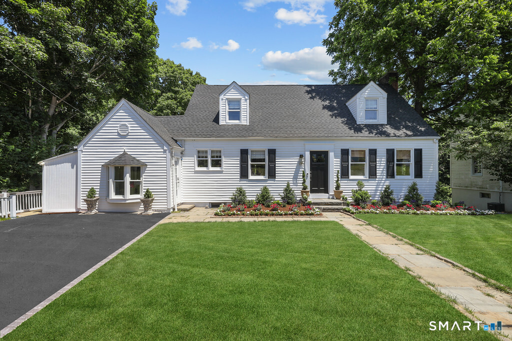 24 Island Hill Avenue Property Photo 2