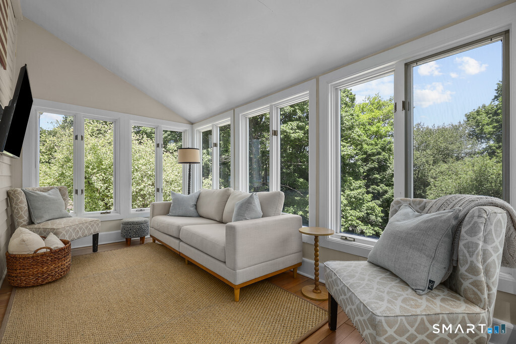 24 Island Hill Avenue Property Photo 7