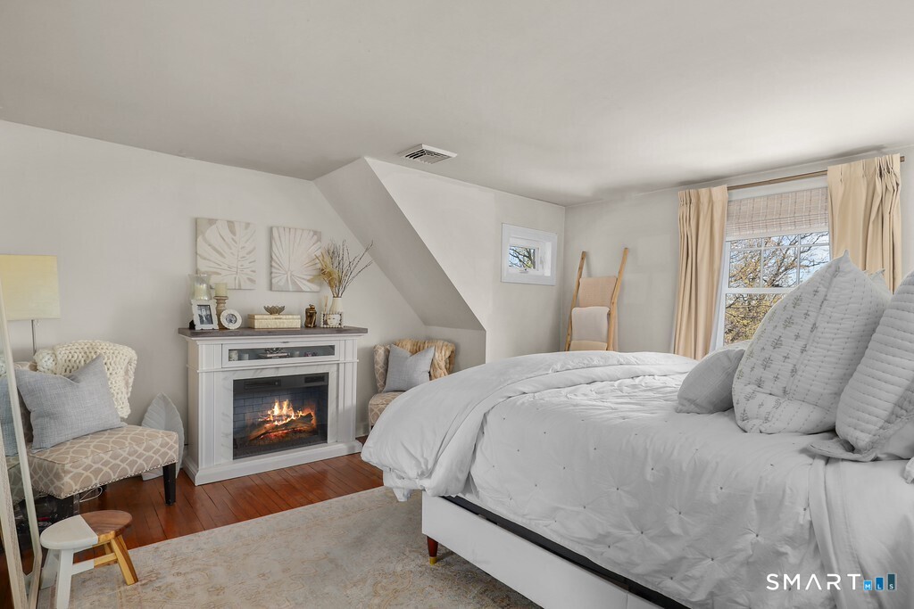 24 Island Hill Avenue Property Photo 18