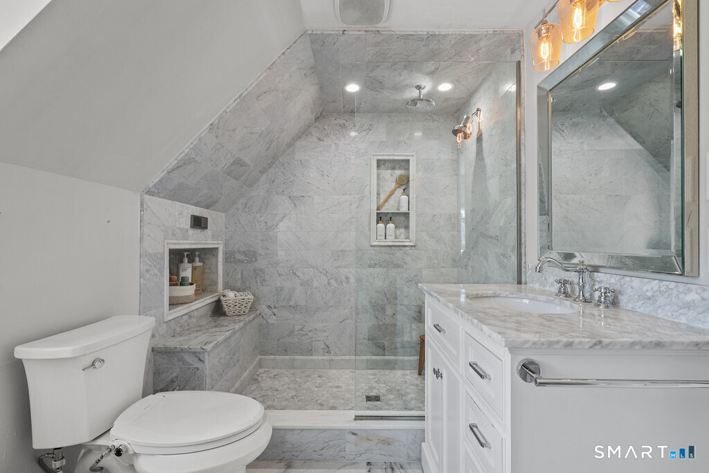24 Island Hill Avenue Property Photo 21