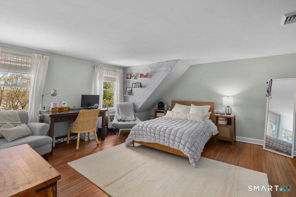 24 Island Hill Avenue Property Photo 24