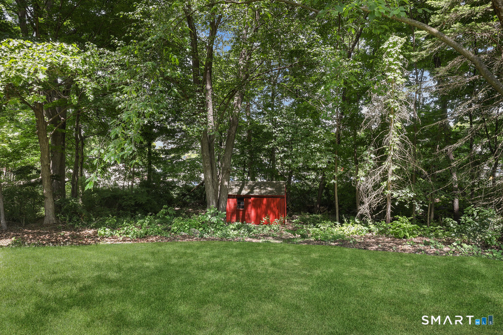 24 Island Hill Avenue Property Photo 33