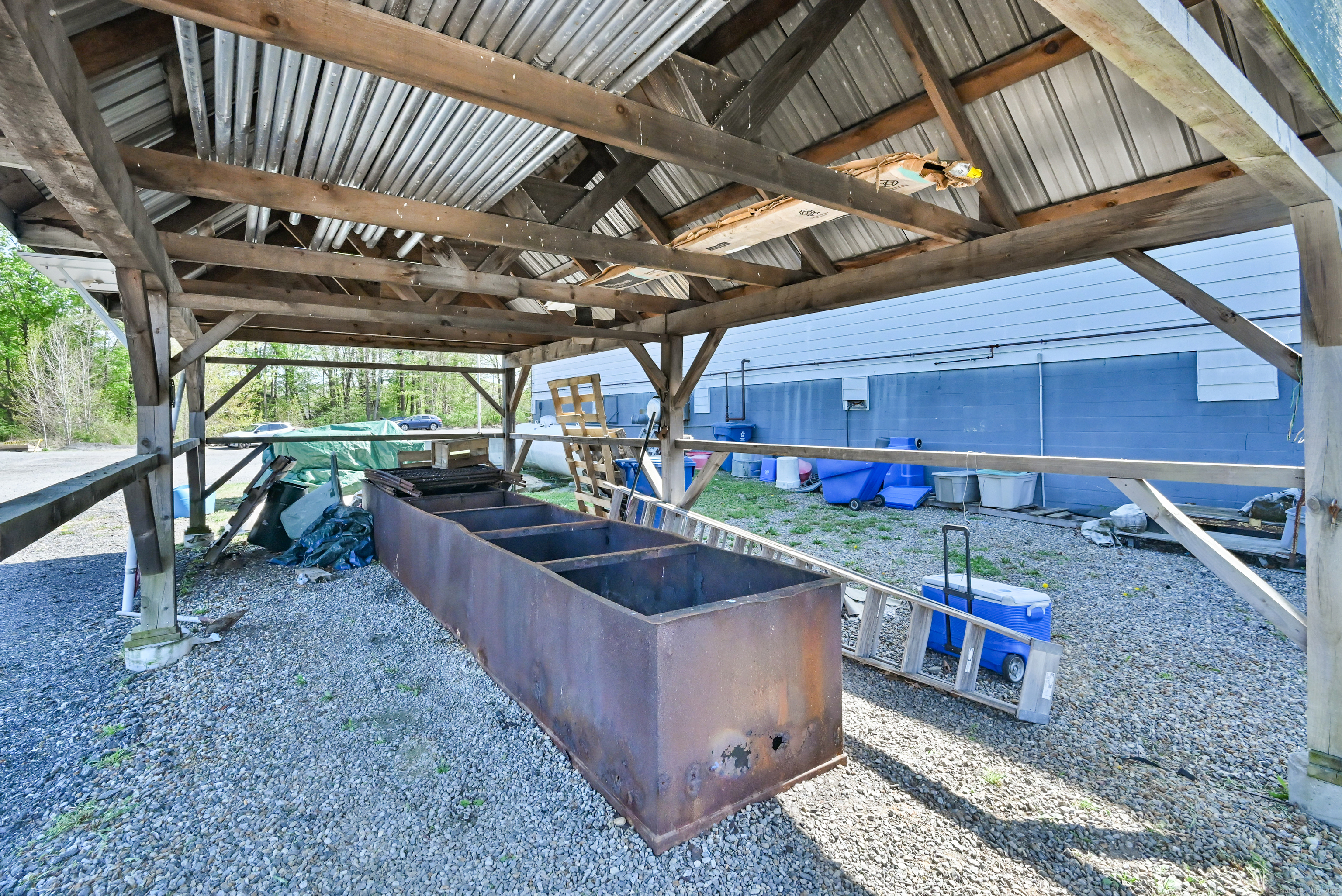 1017 Riverside Drive Property Photo 13