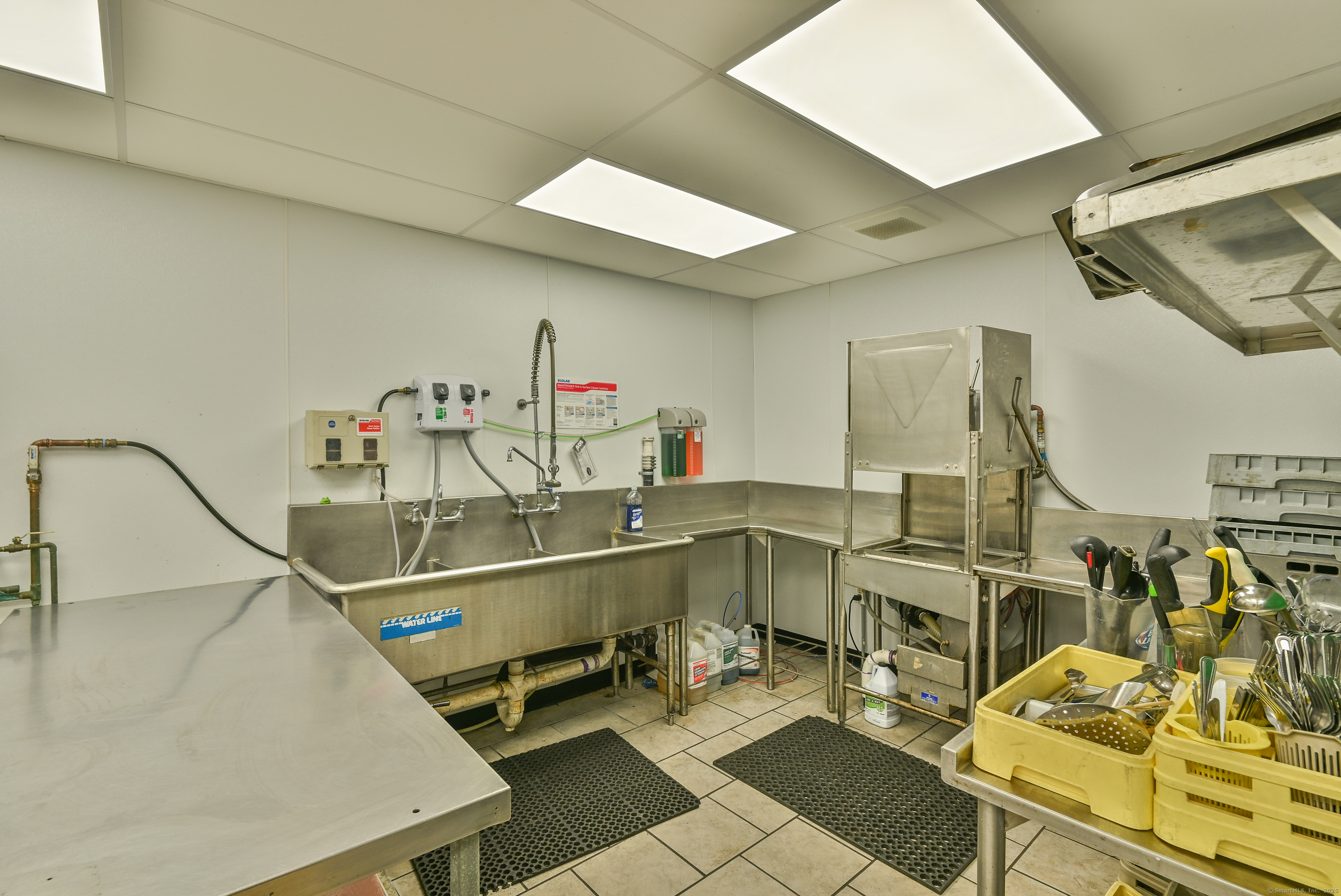 1017 Riverside Drive Property Photo 19