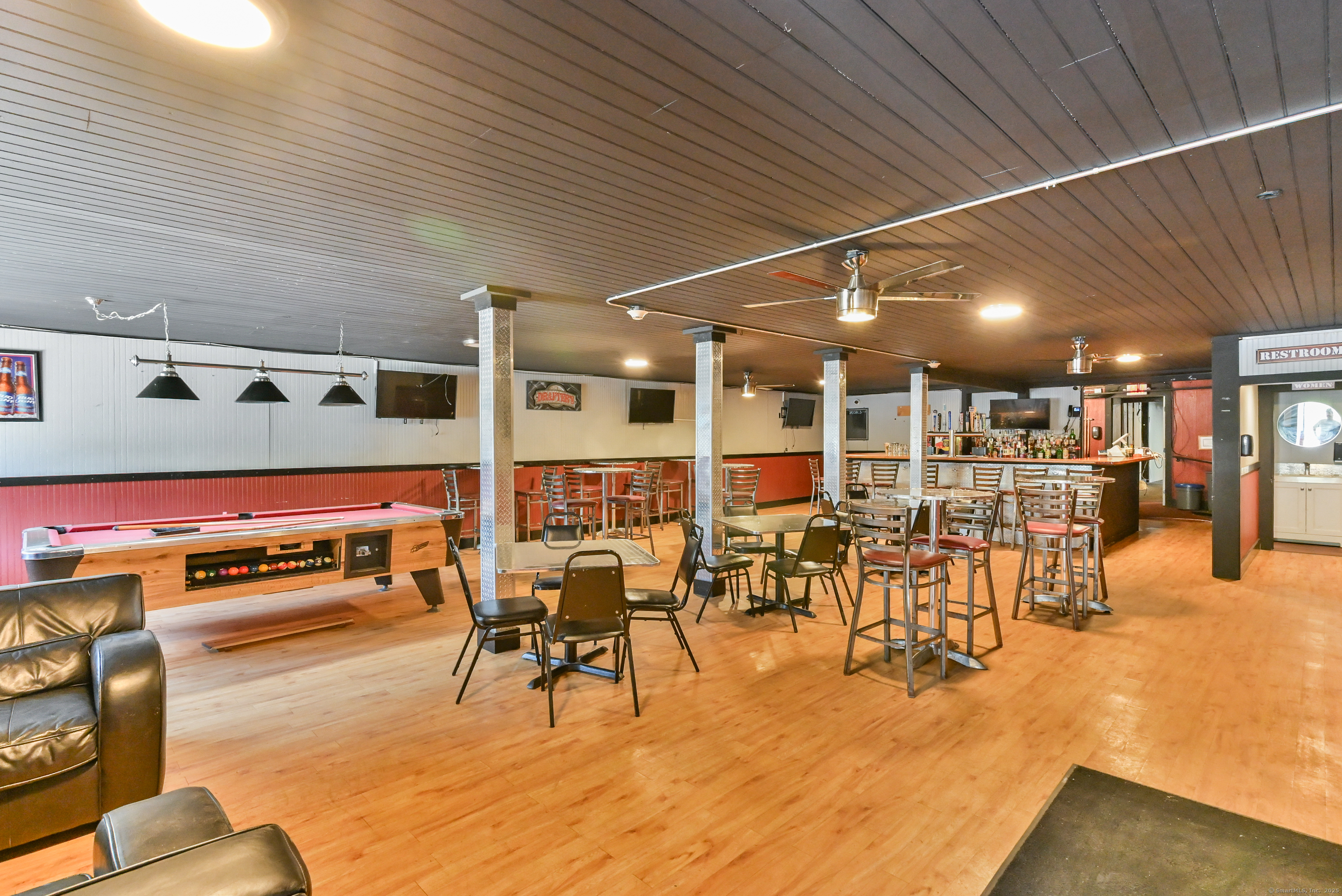 1017 Riverside Drive Property Photo 21