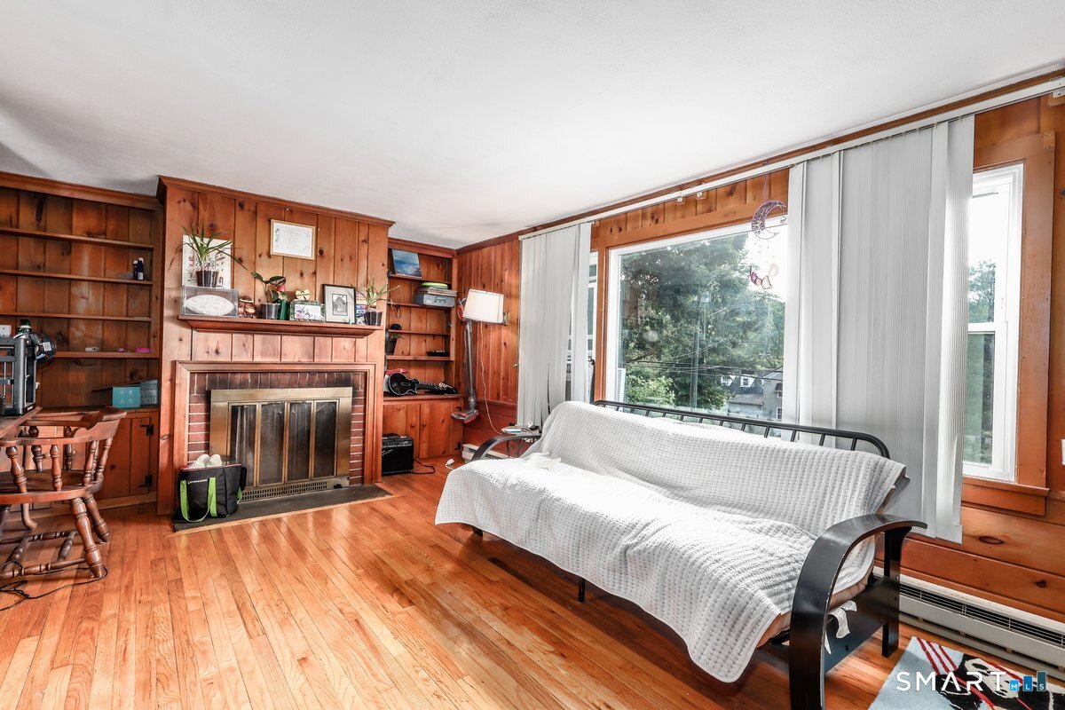121 Litchfield Road Property Photo 3