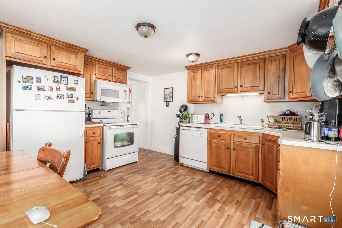 121 Litchfield Road Property Photo 10