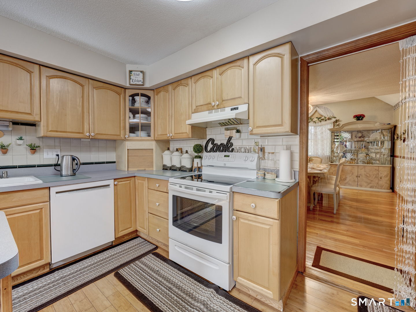 300 Hilltop Road Property Photo 18