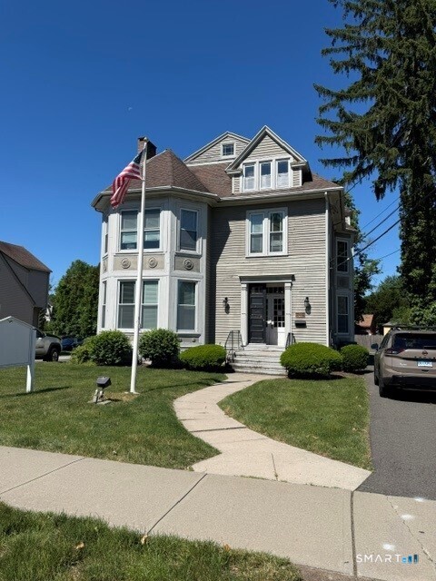 2083 Main Street