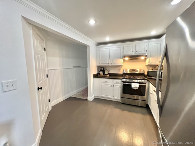 840 Broadway East 1 Property Photo 5