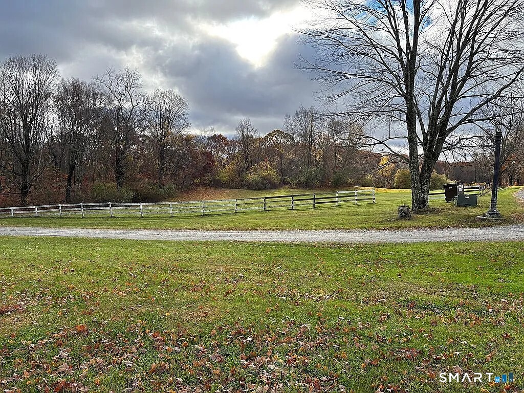 2581 Litchfield Road Property Photo 7
