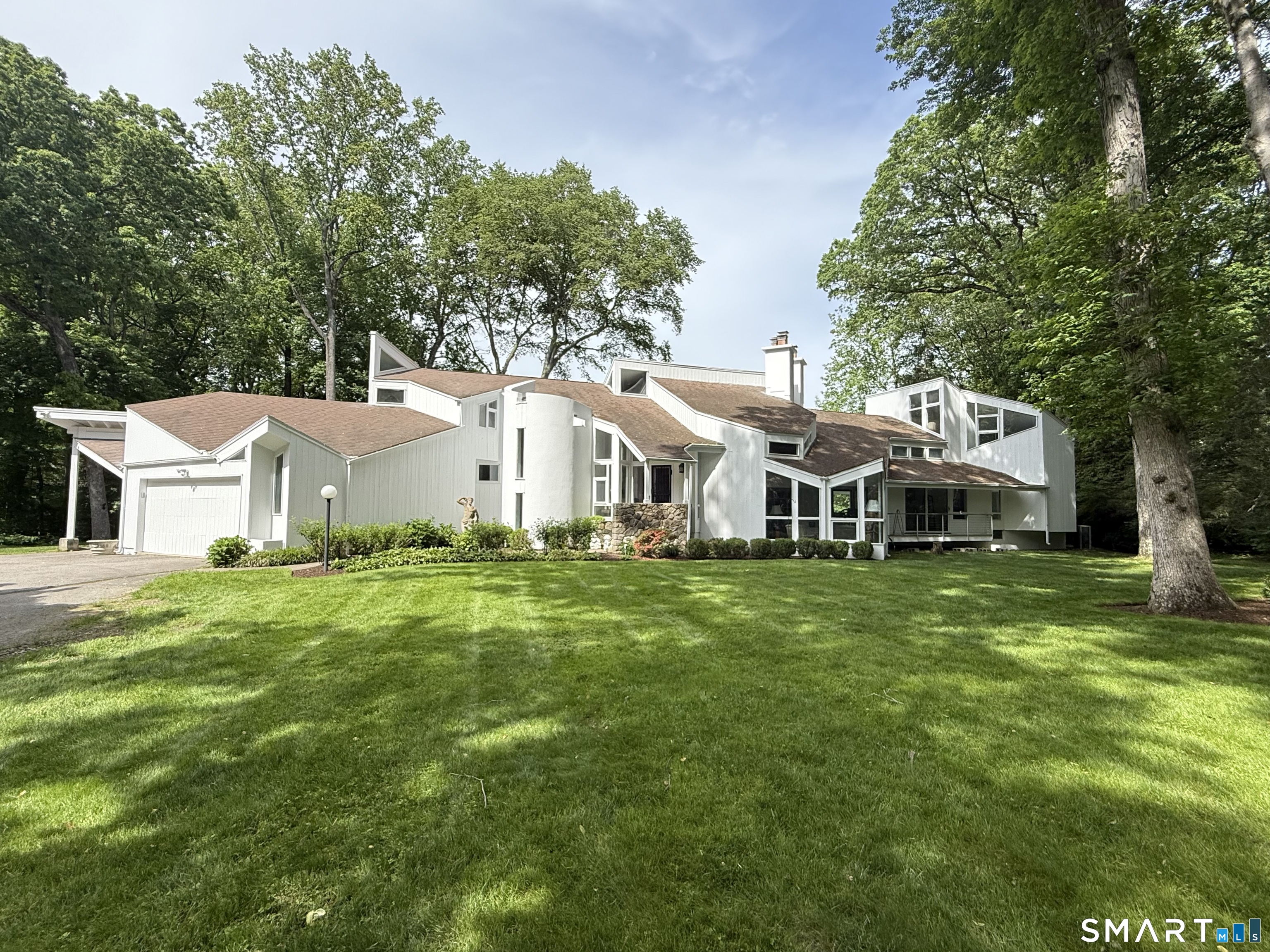 9 Morehouse Lane Property Photo 3