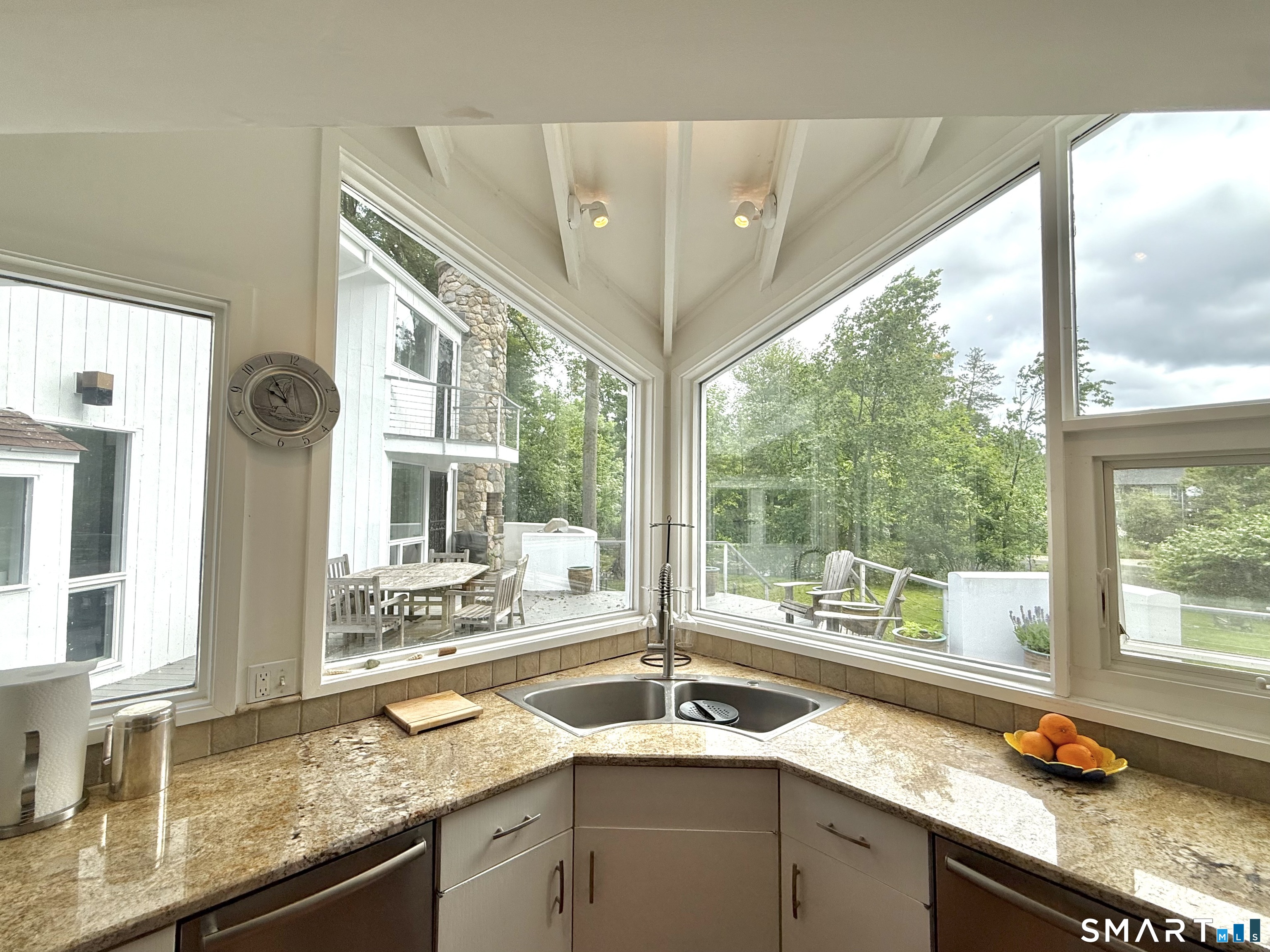 9 Morehouse Lane Property Photo 11