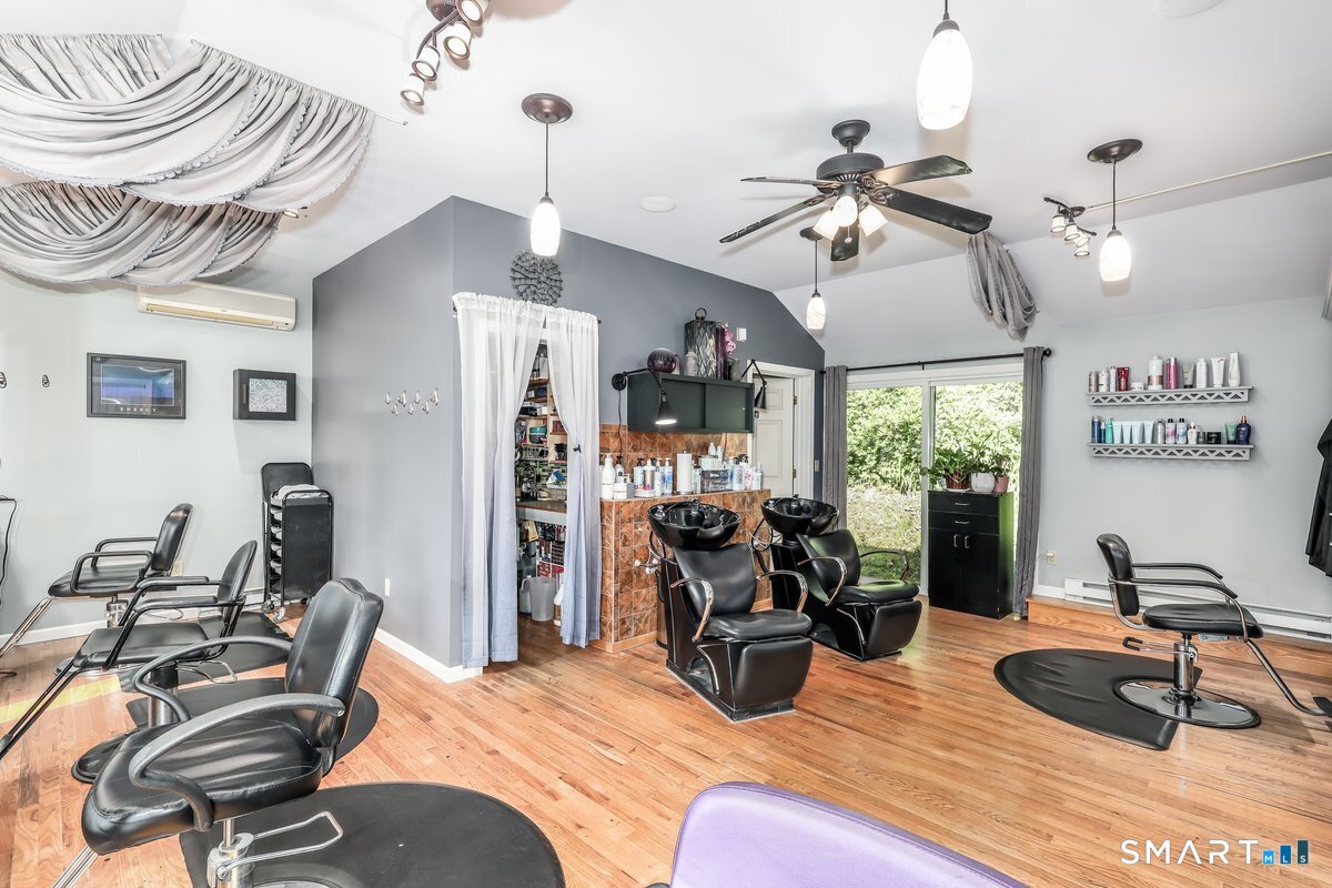 121 Litchfield Road Property Photo 16