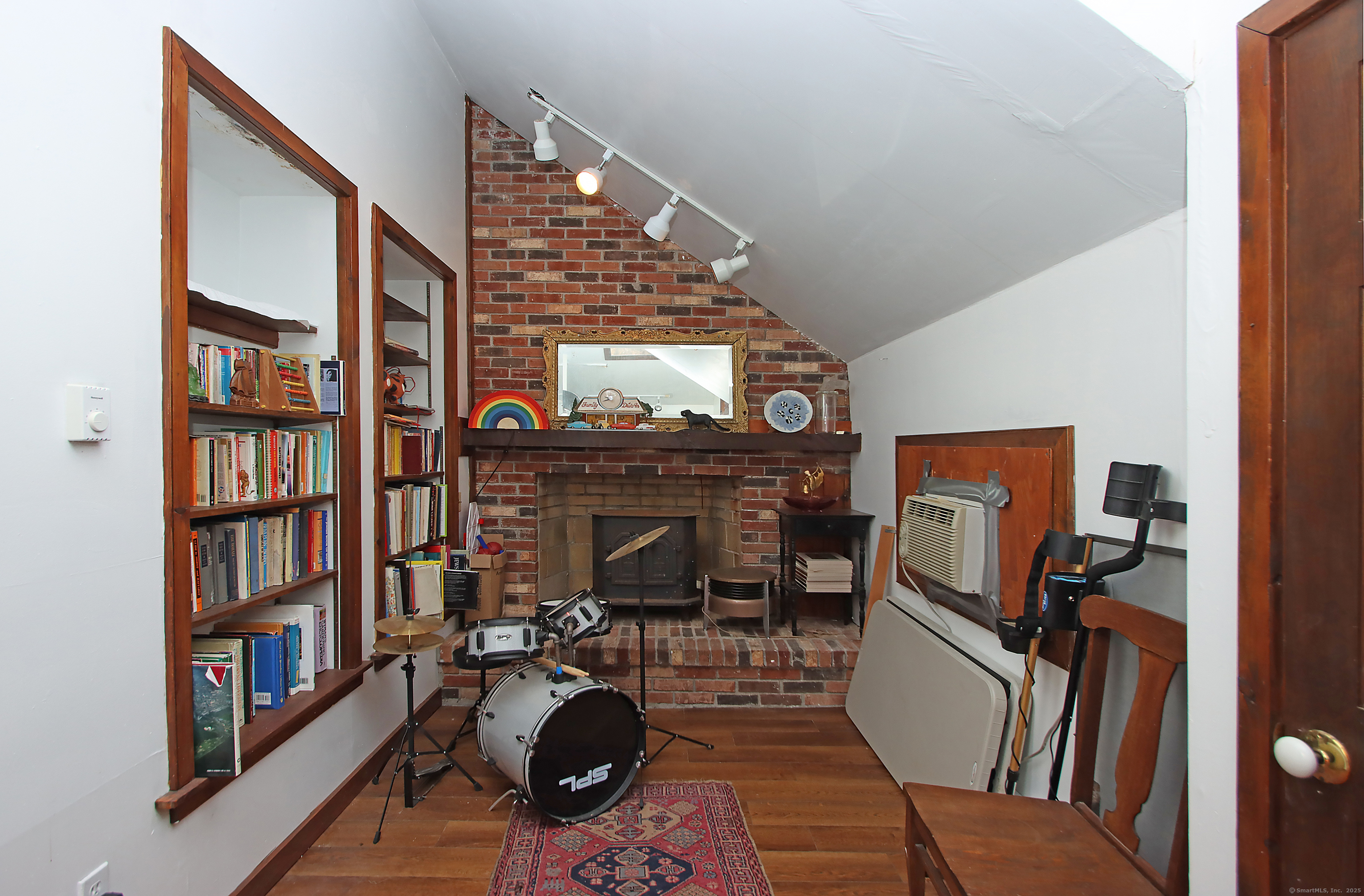 8 Dillon Road Property Photo 17