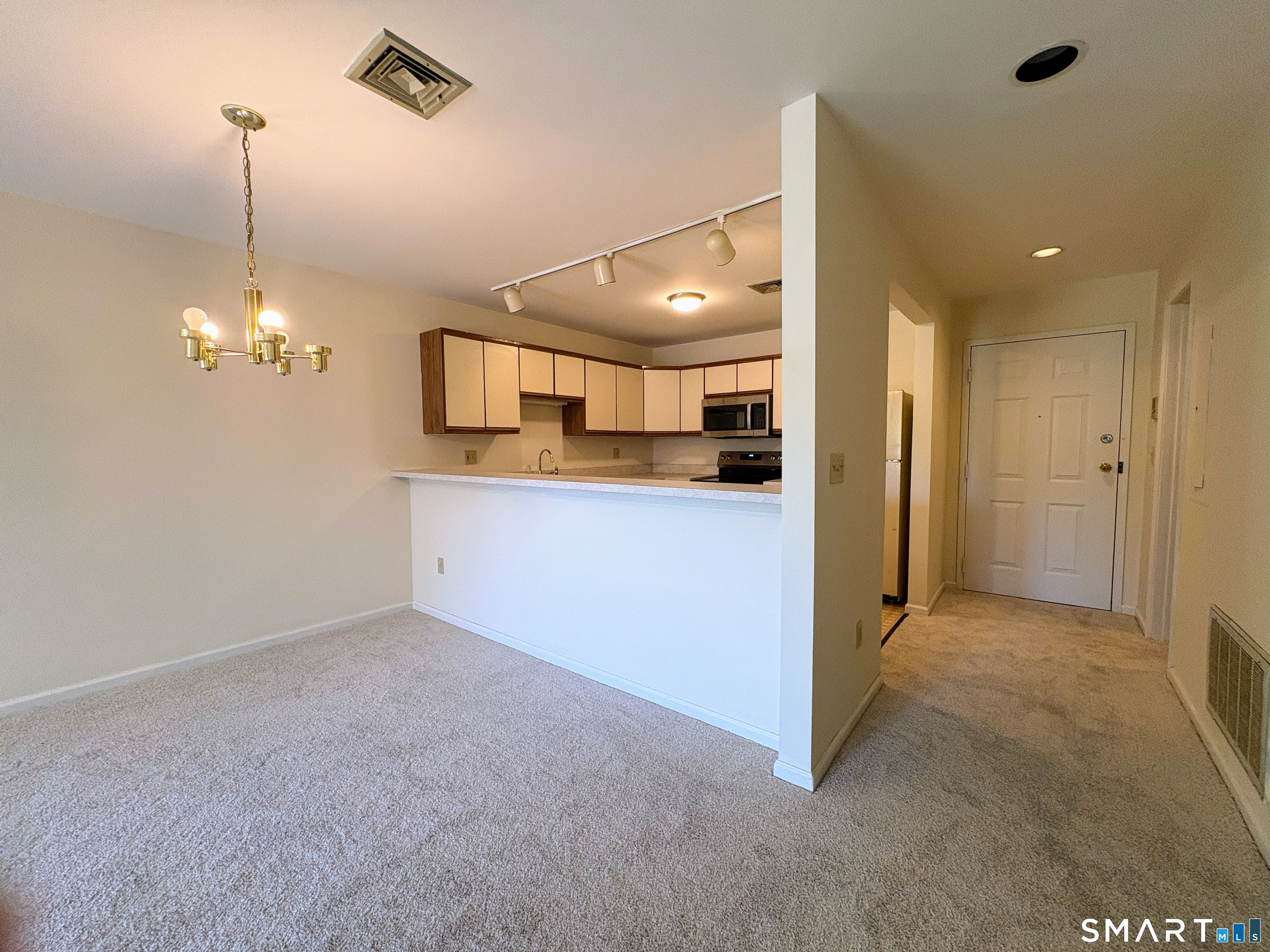 136 Deer Hill 205 Avenue Property Photo 15