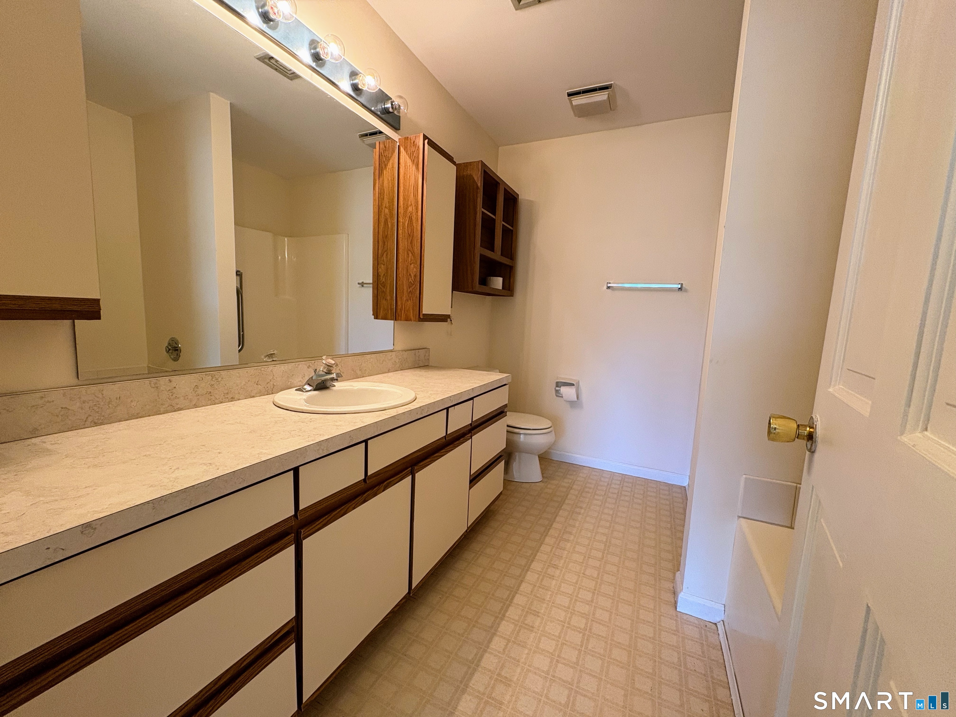 136 Deer Hill 205 Avenue Property Photo 28