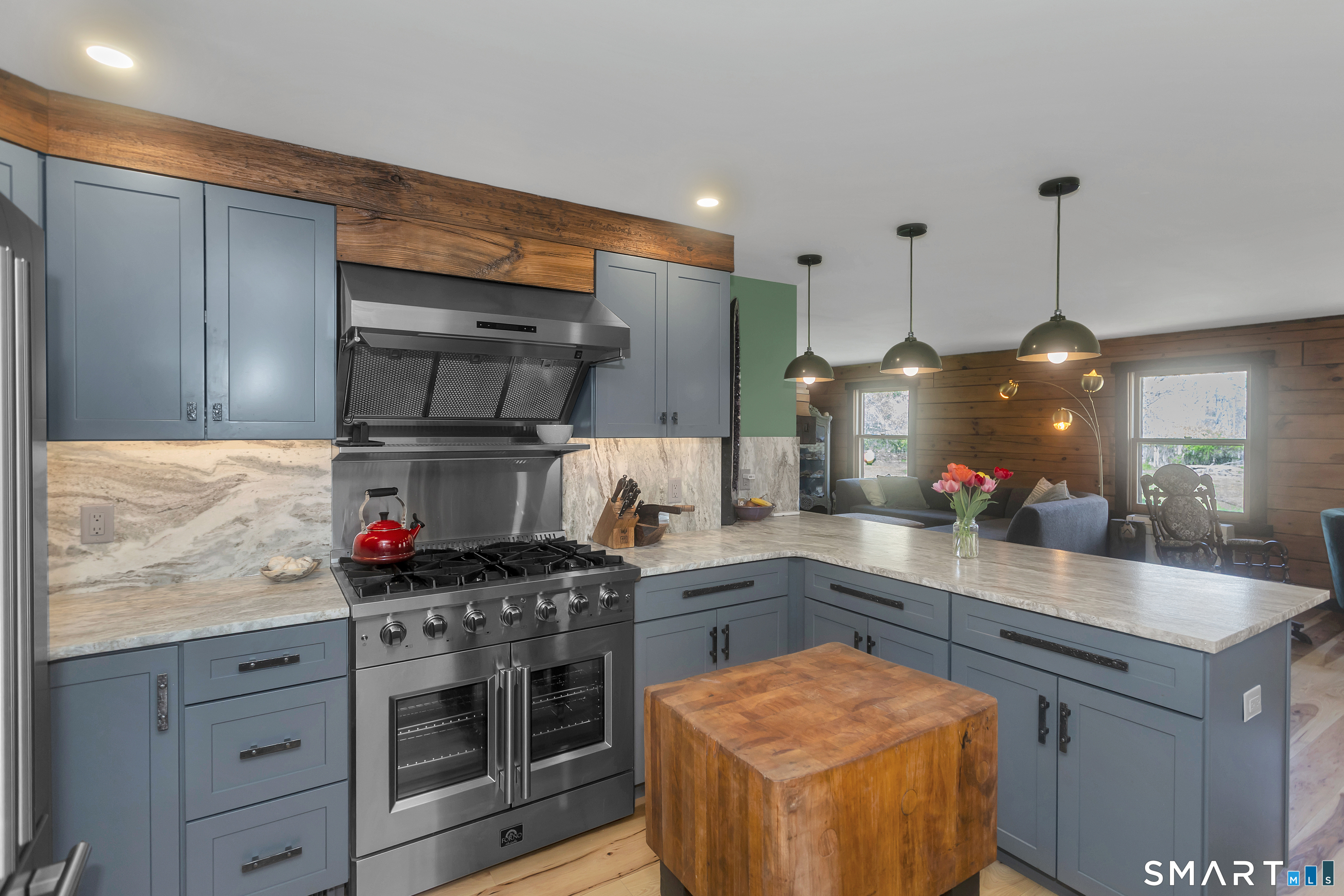 174 Grand South Street Property Photo 8