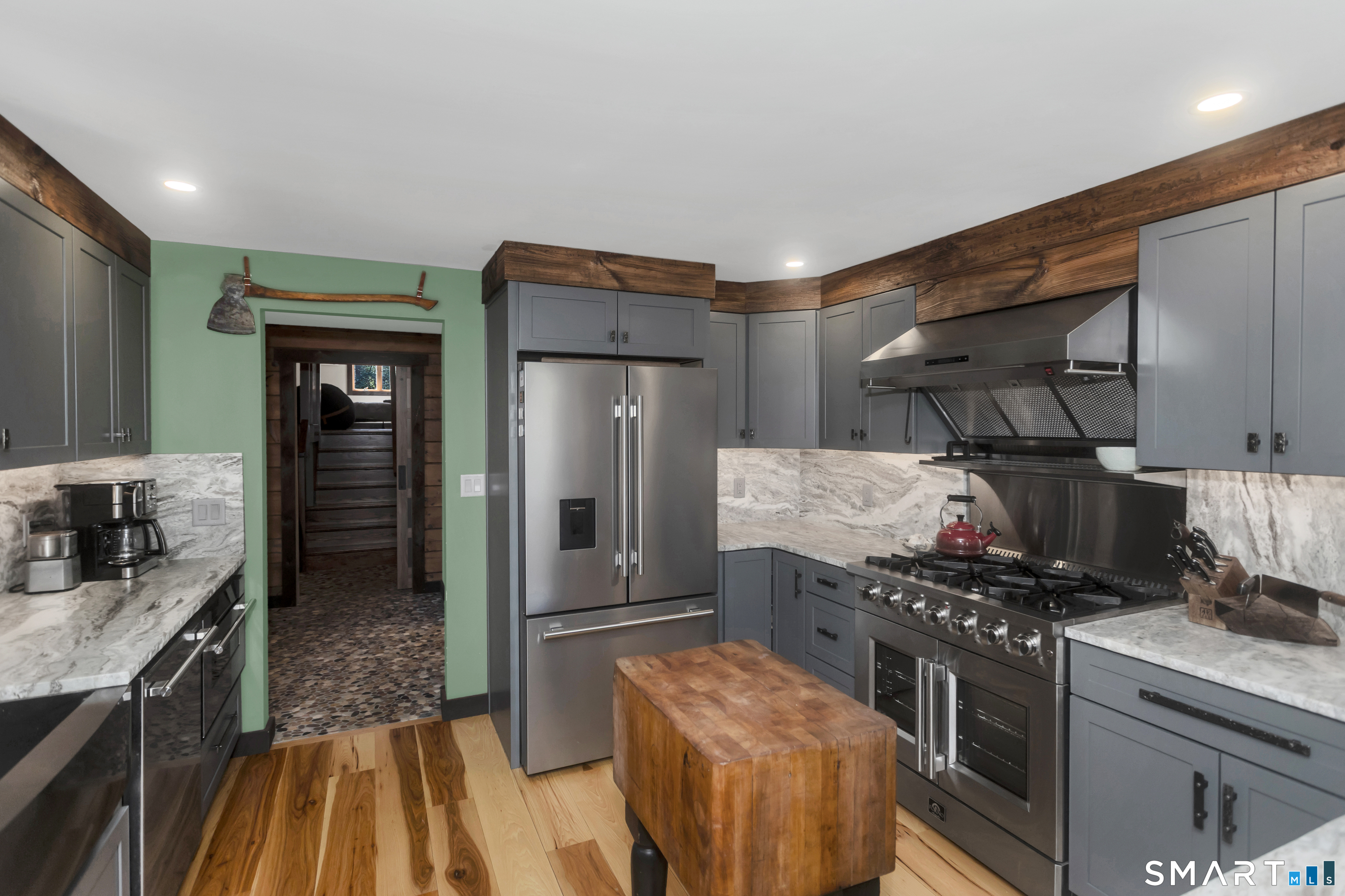 174 Grand South Street Property Photo 11