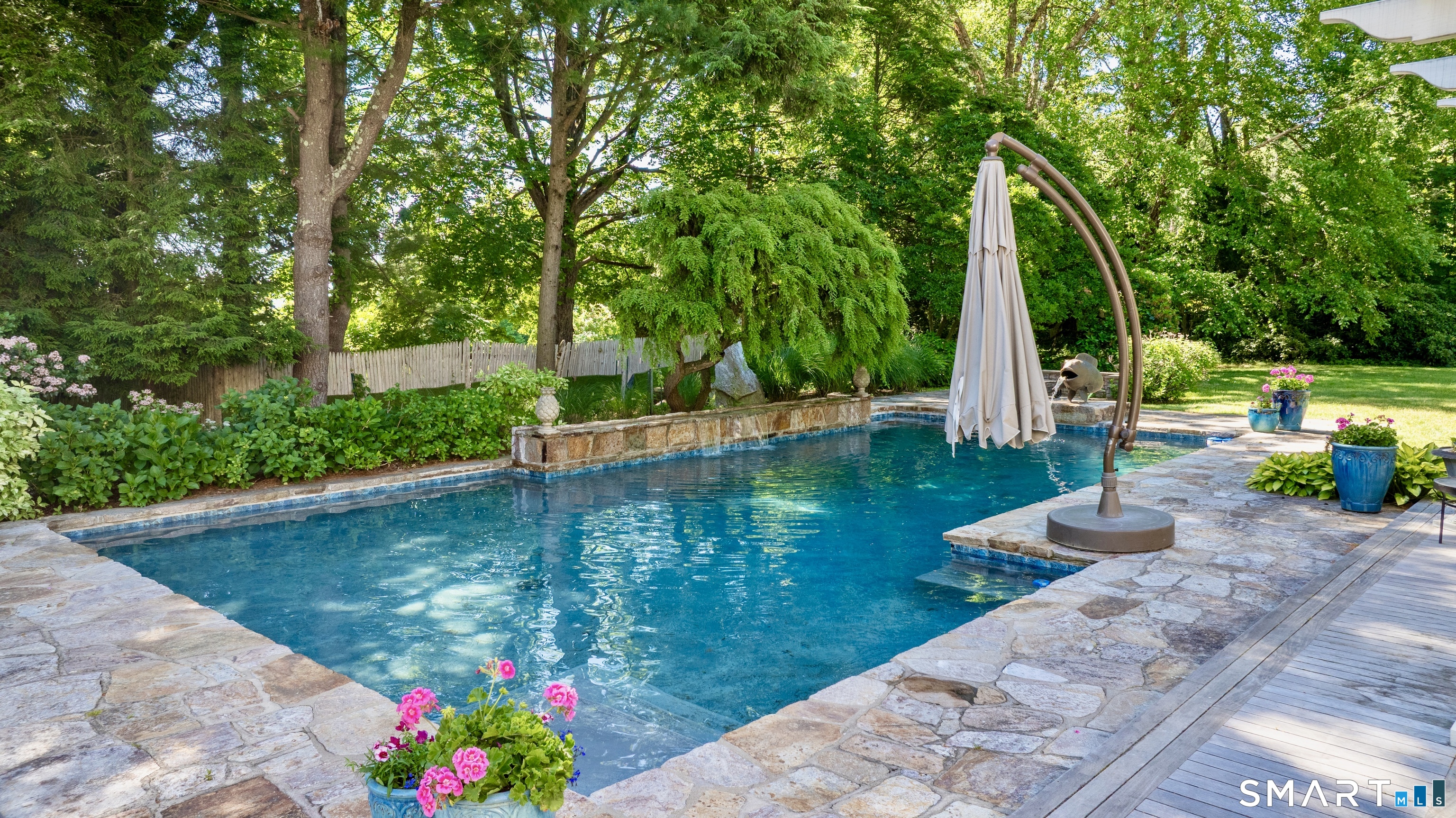 33 Mountain Farms Road Property Photo 5
