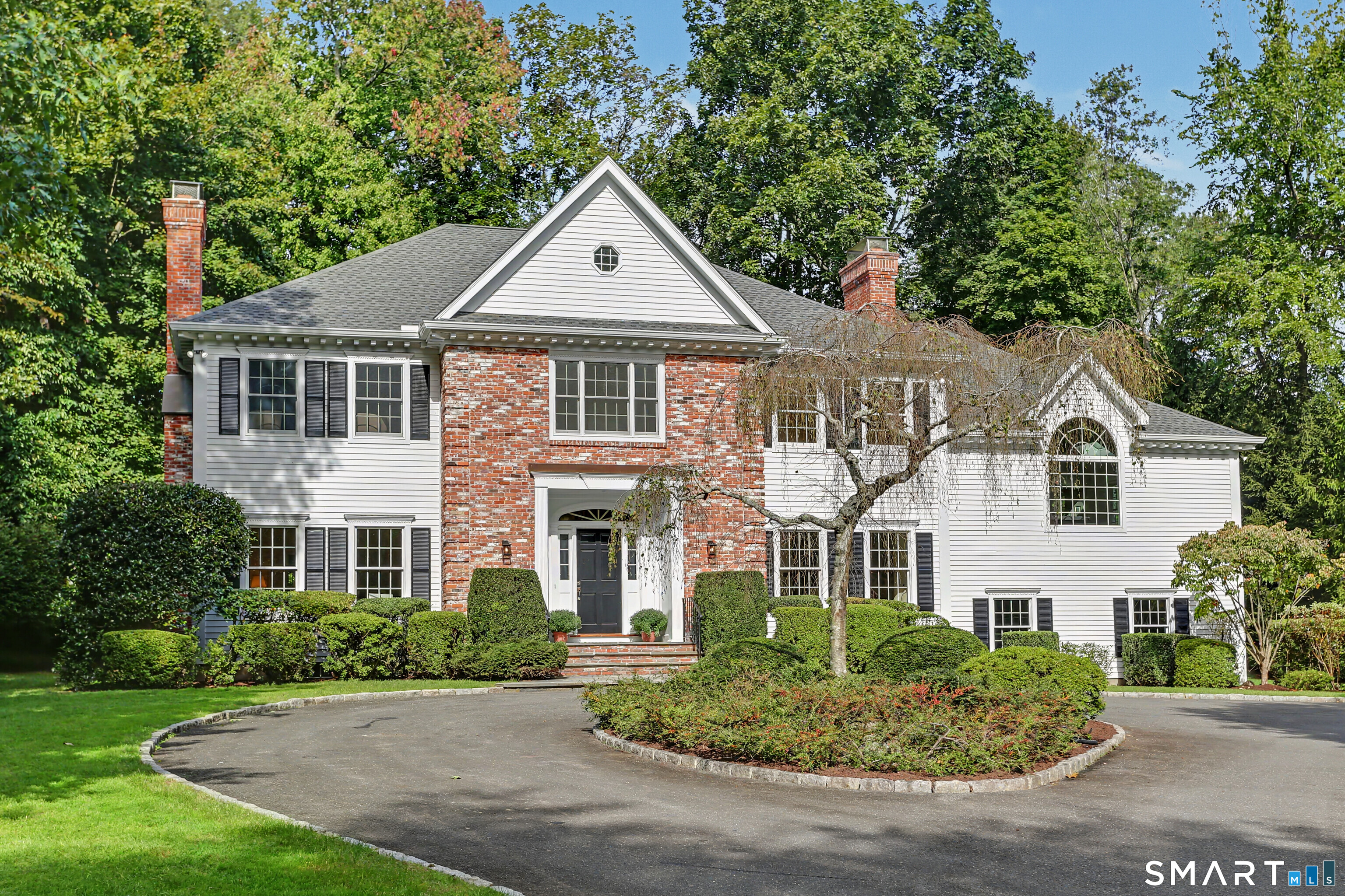 18 Bates Farm Lane Property Photo 1