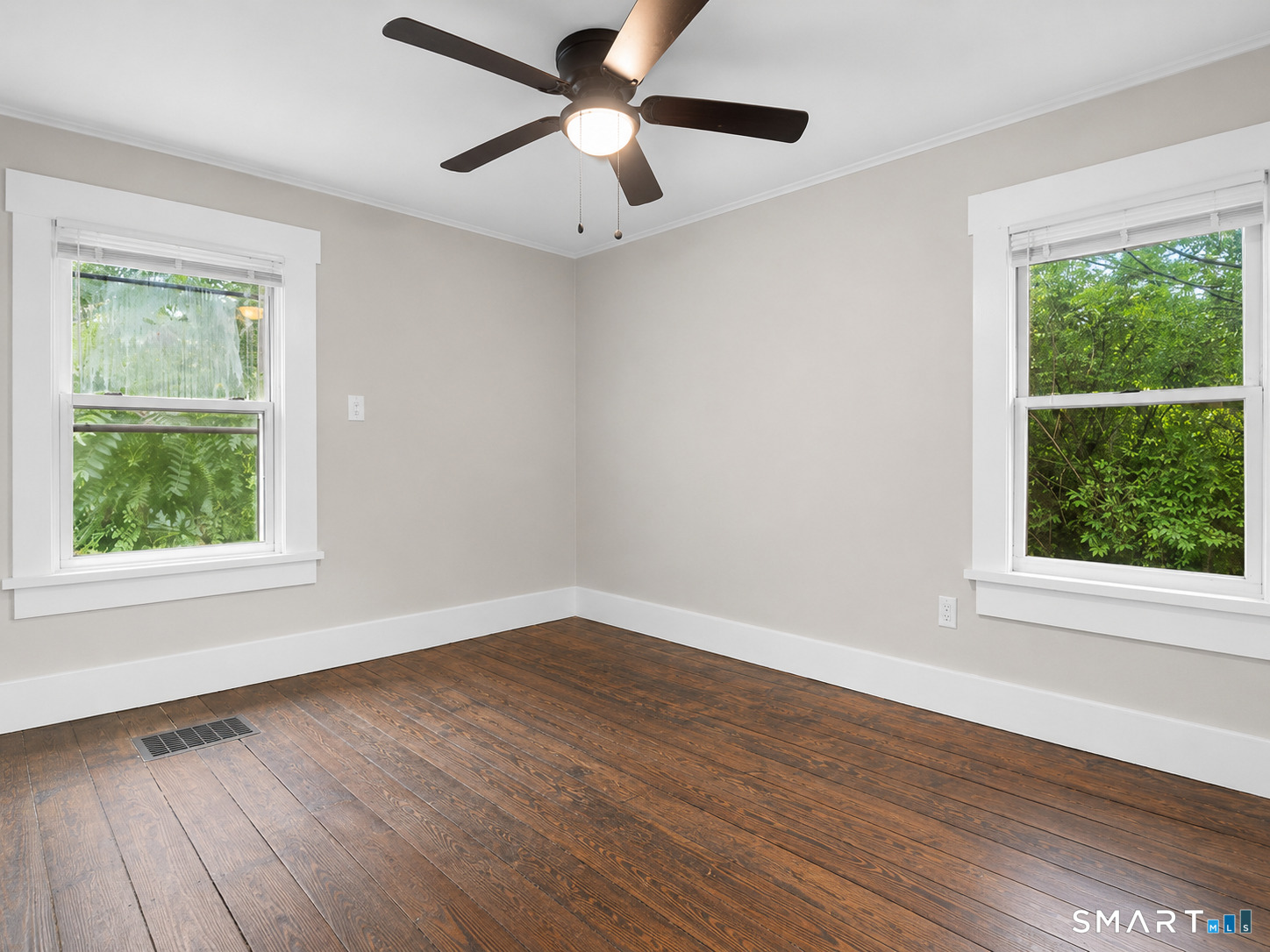 56 Evergreen Avenue Property Photo 17