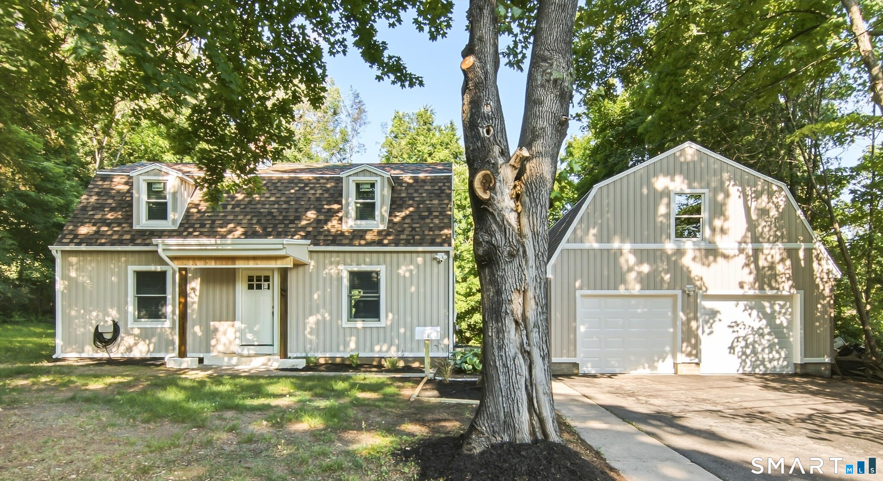16 Deepwood Drive Property Photo 1