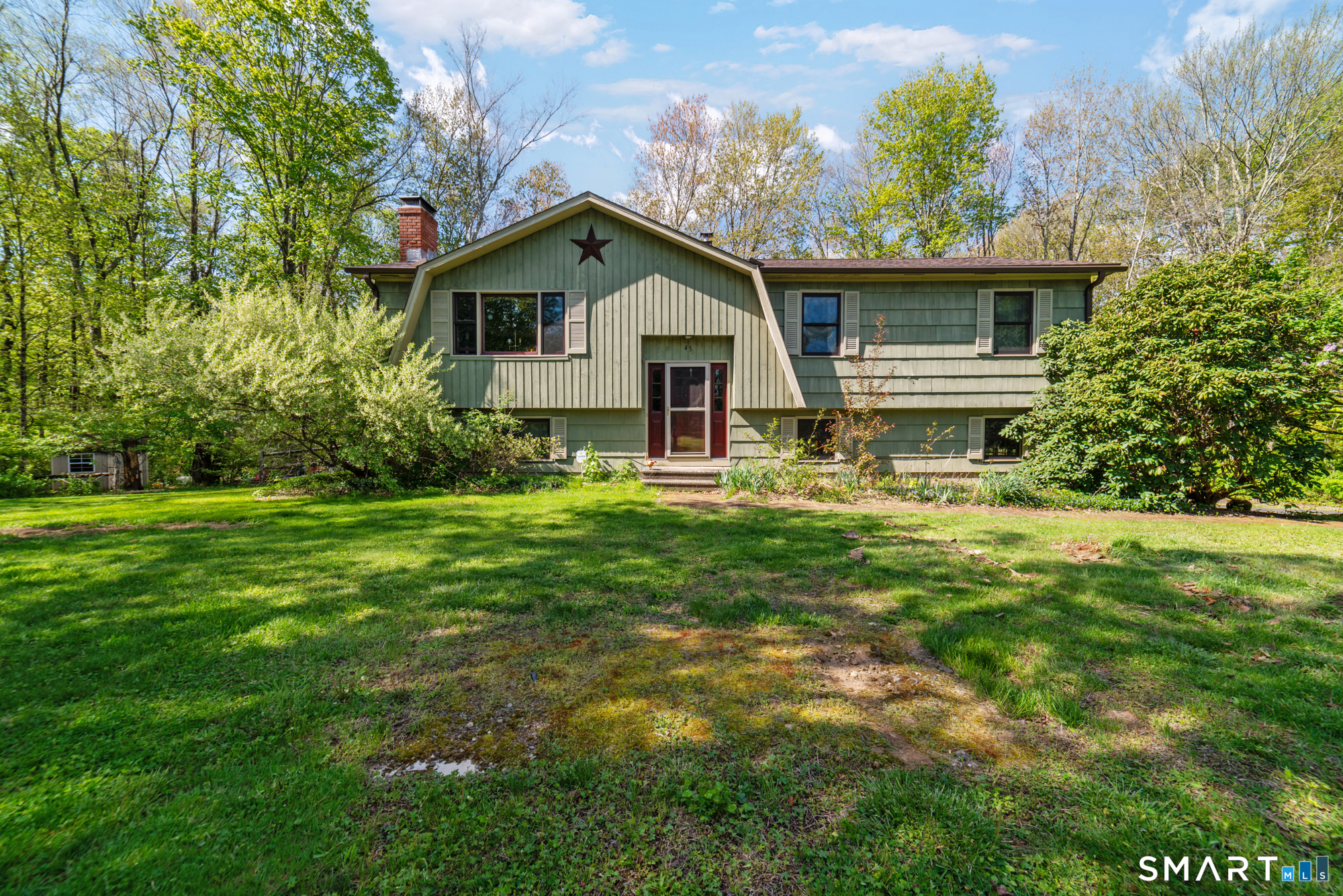 45 Elaine Drive Property Photo 1