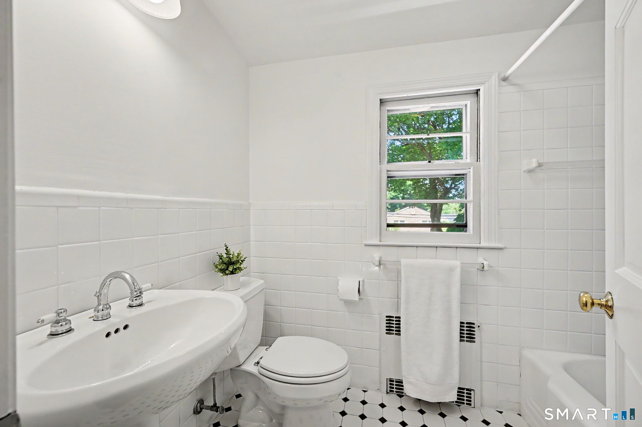 8 Ernel Drive Property Photo 28