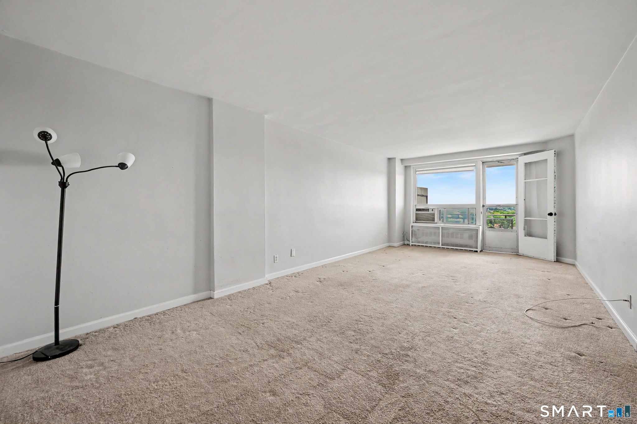 71 Strawberry Hill 909 Avenue Property Photo 3