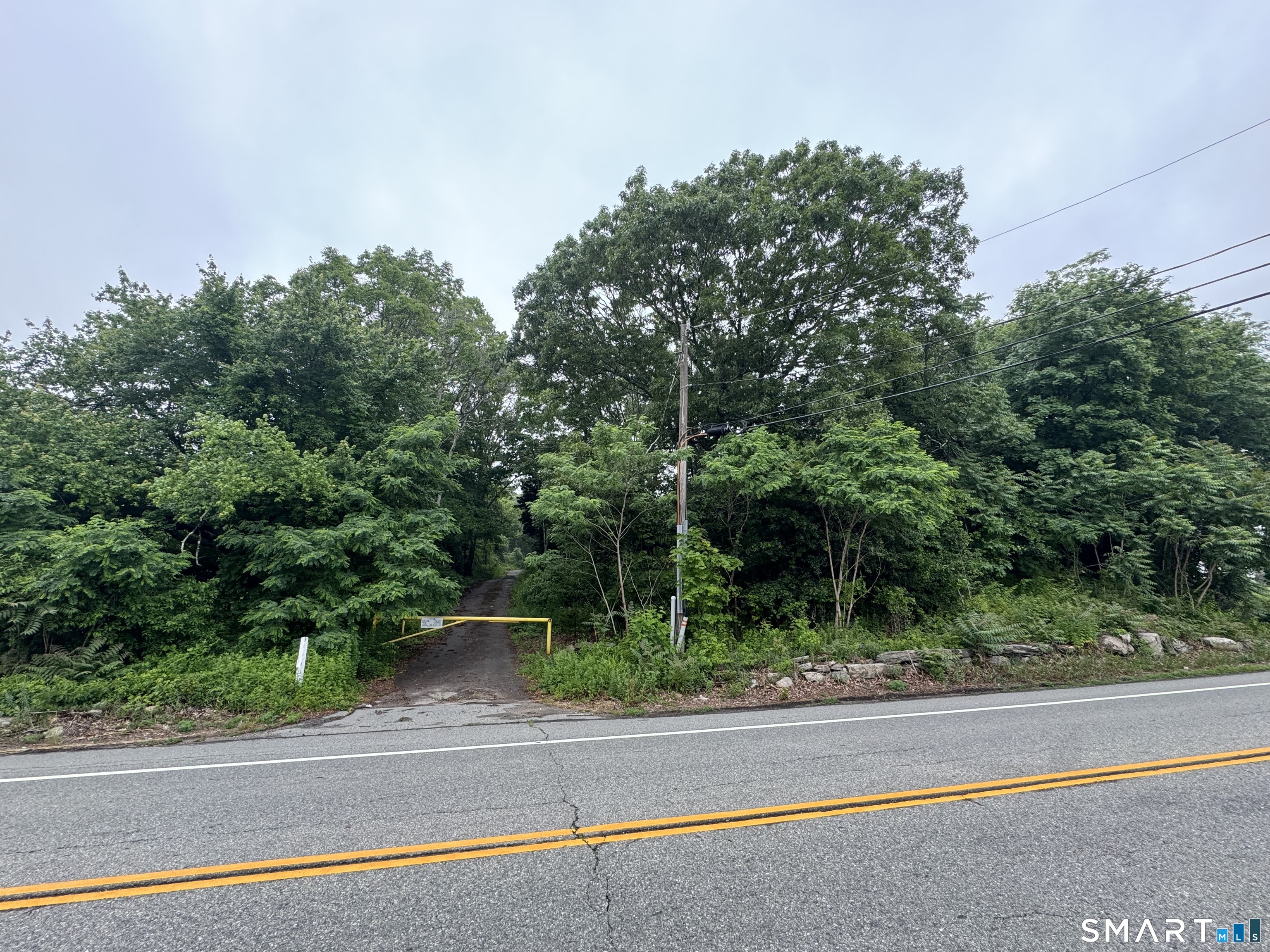 811 Stonington Road Property Photo 2