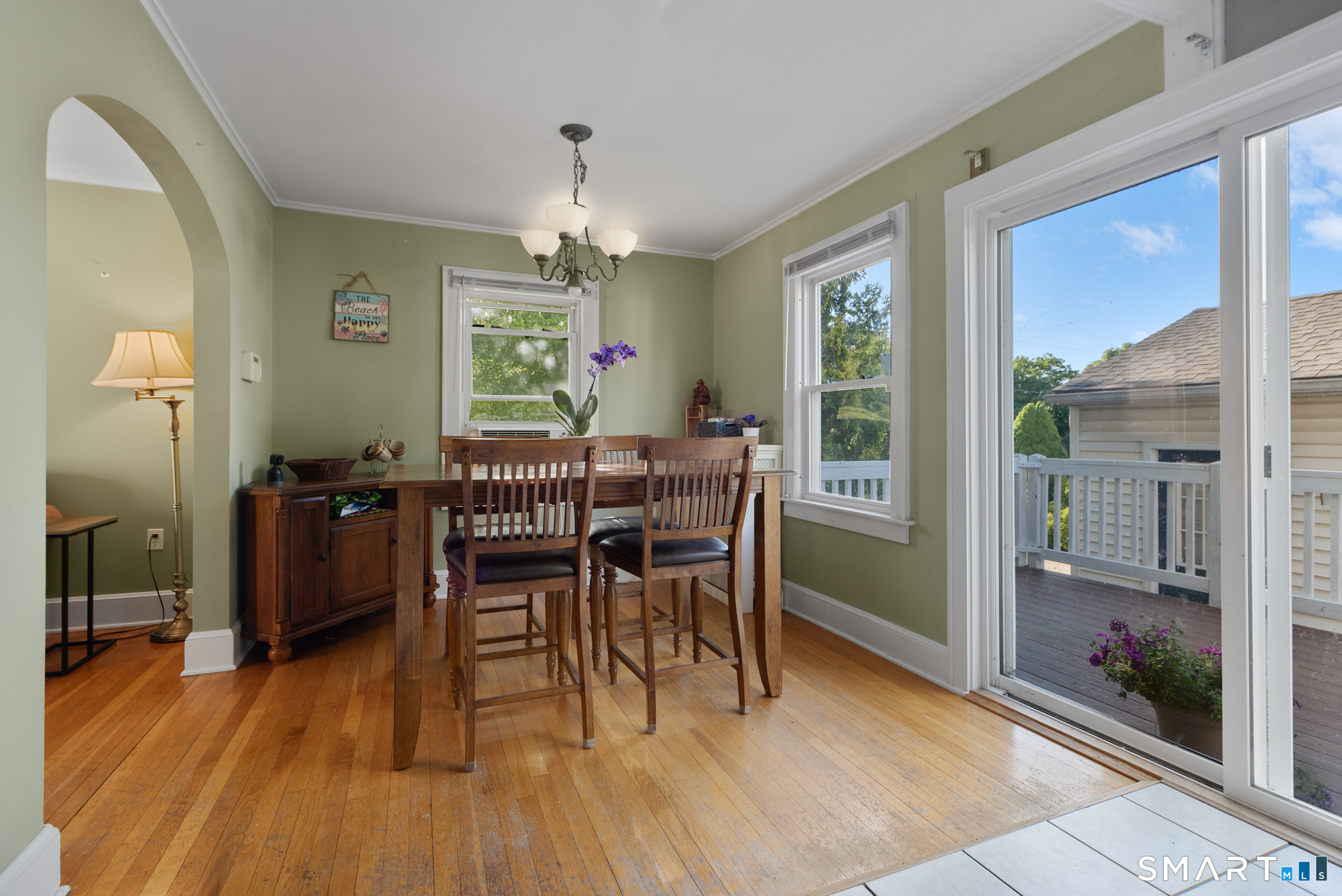 462 Davis Street Property Photo 7