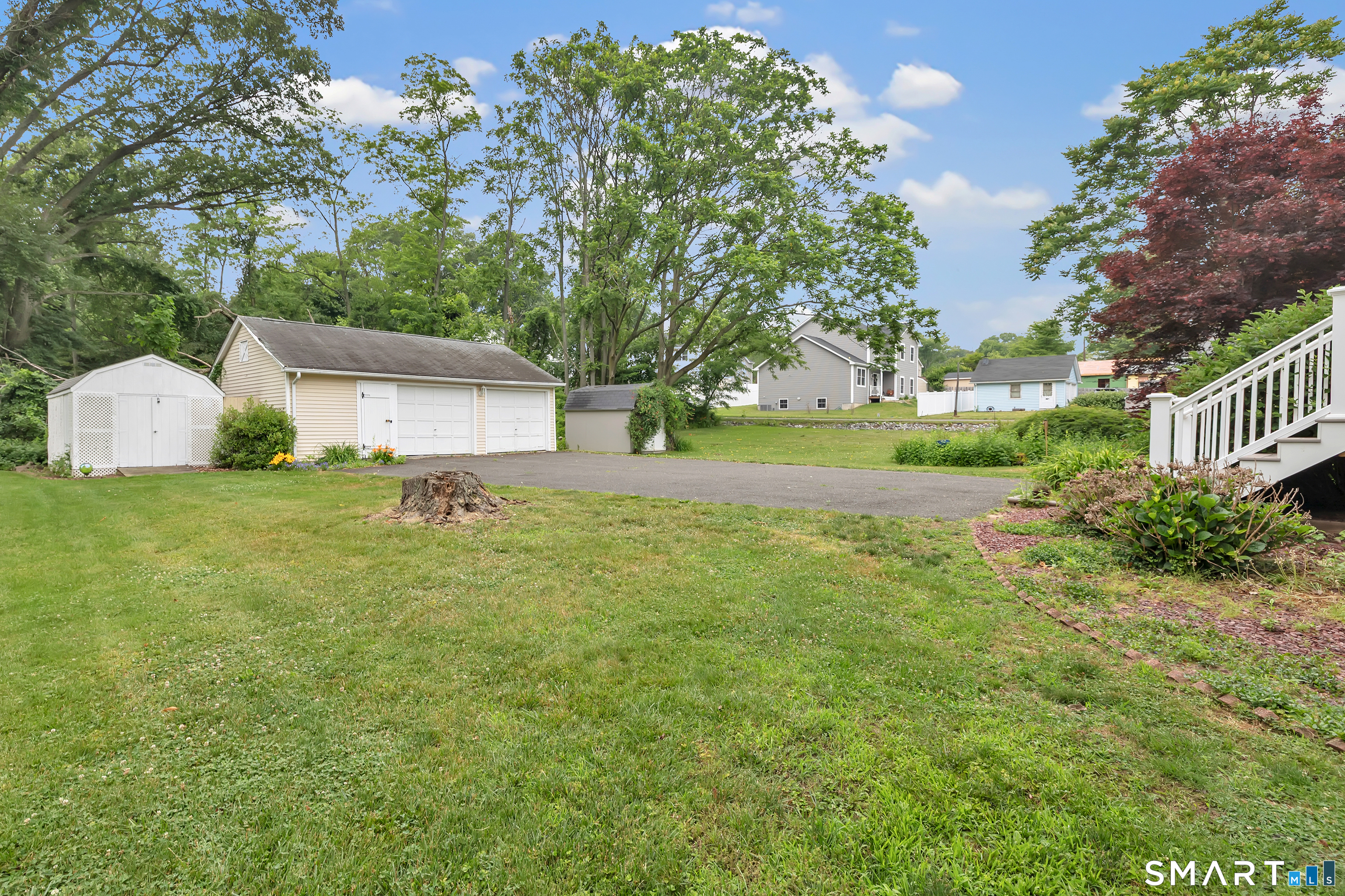 2821 Broadbridge Avenue Property Photo 5