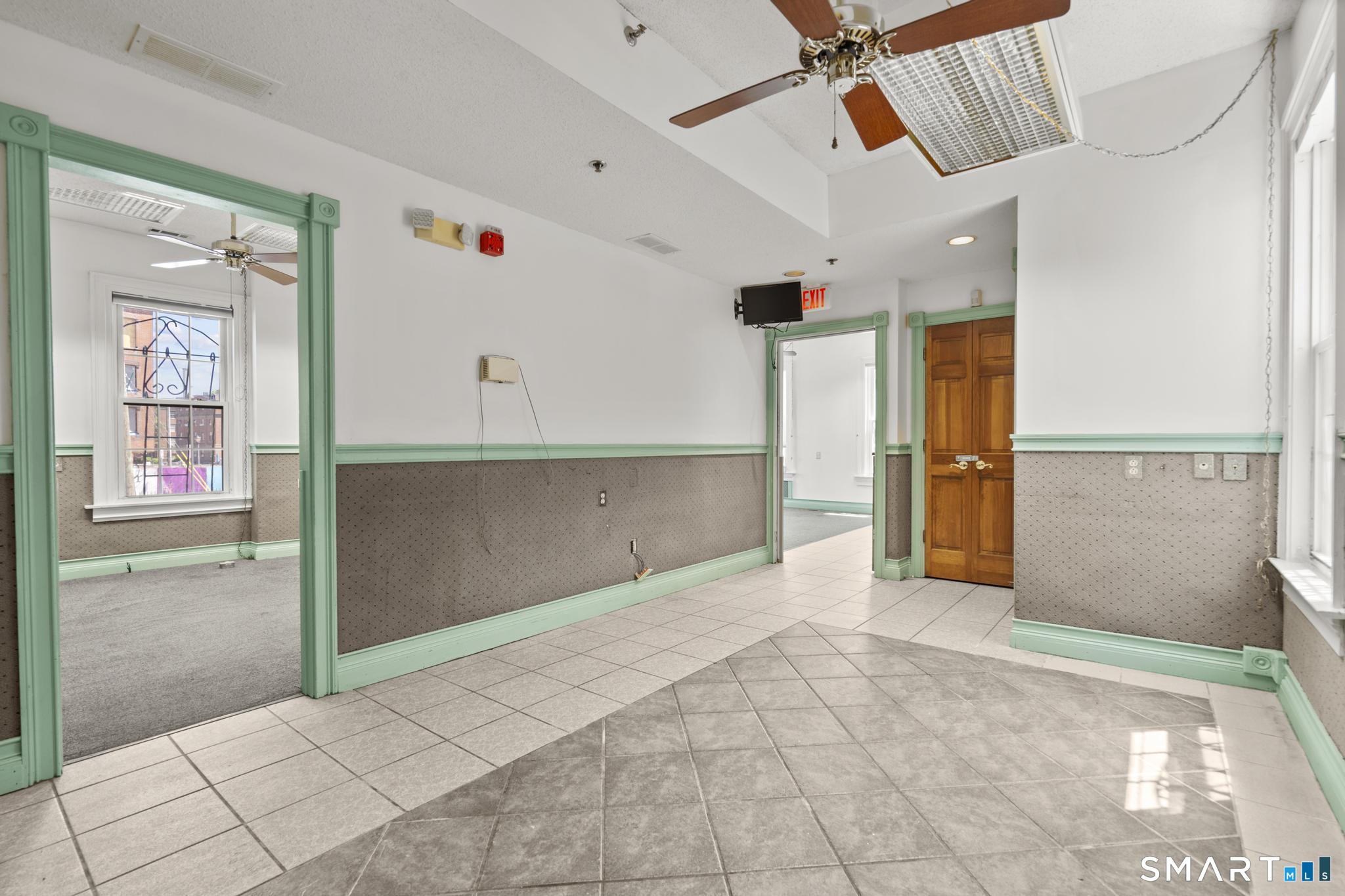 124 Jefferson 1st Floor Street Property Photo 8
