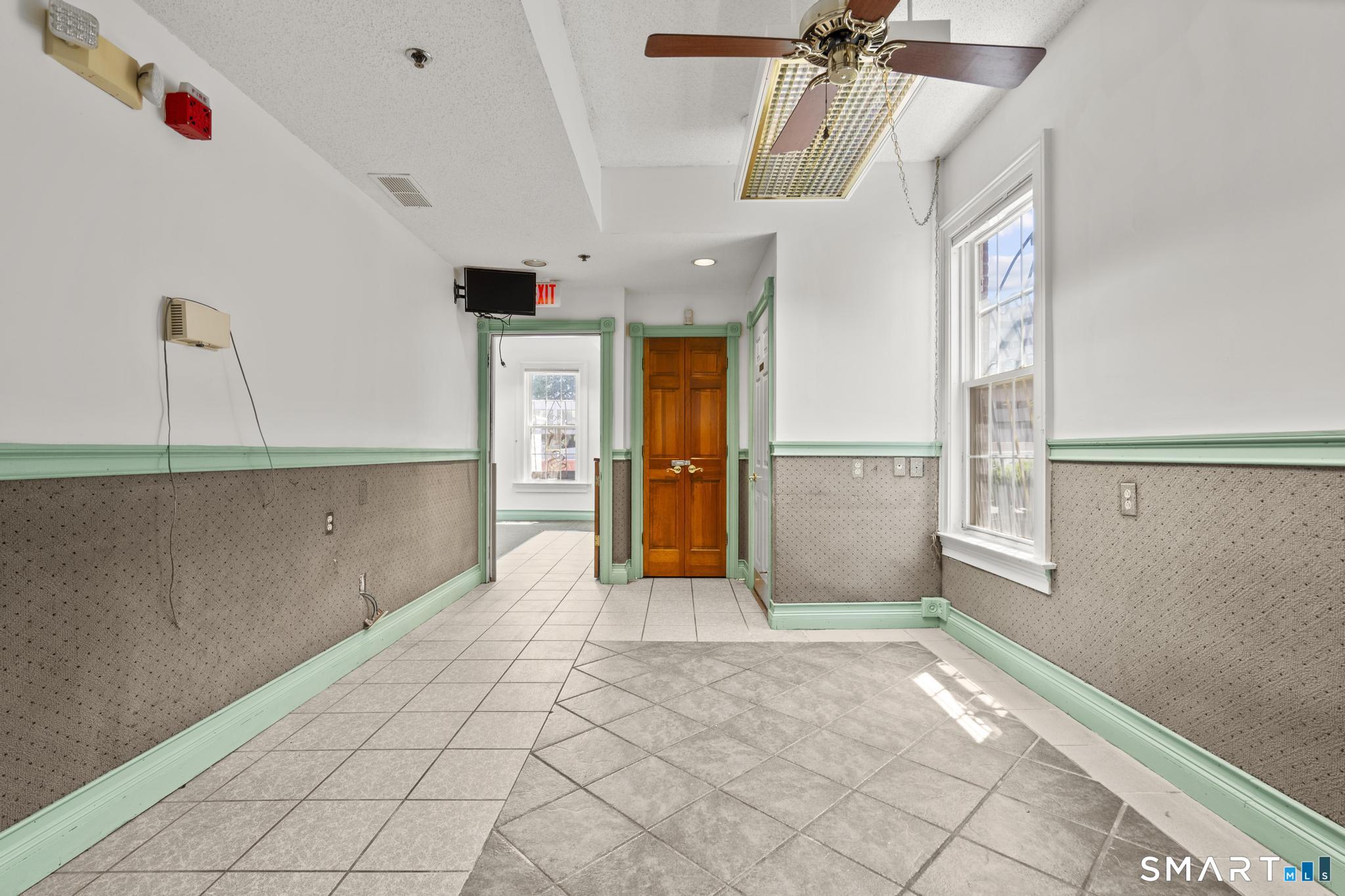 124 Jefferson 1st Floor Street Property Photo 9