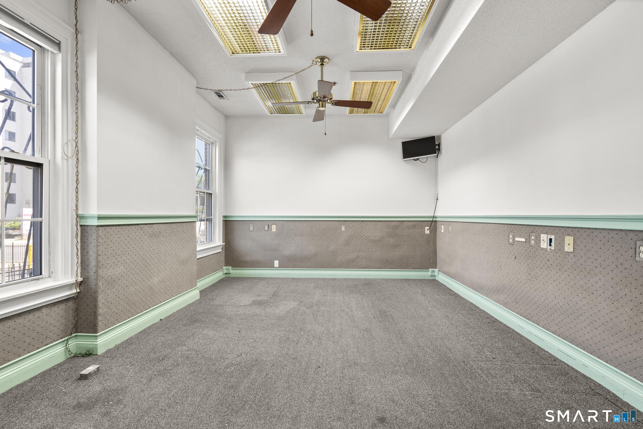 124 Jefferson 1st Floor Street Property Photo 11