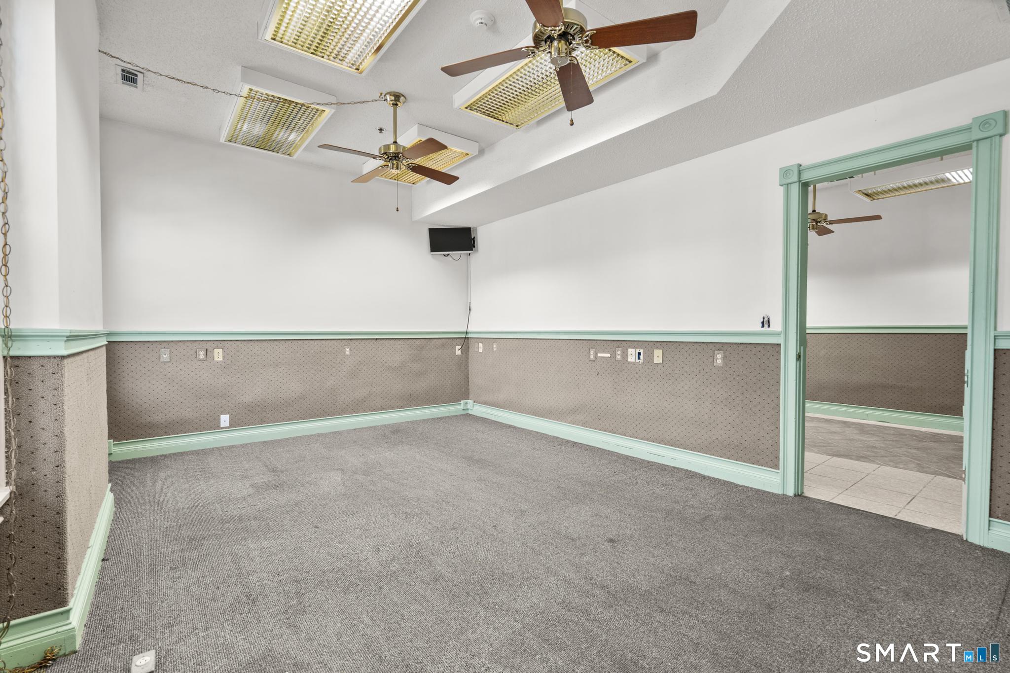 124 Jefferson 1st Floor Street Property Photo 12