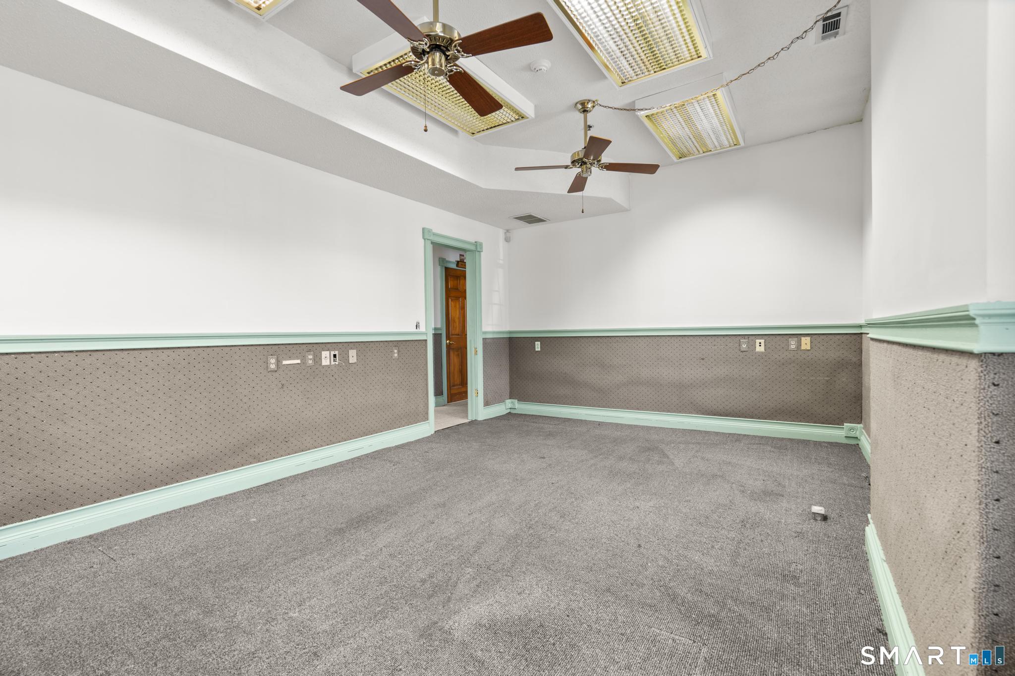 124 Jefferson 1st Floor Street Property Photo 13