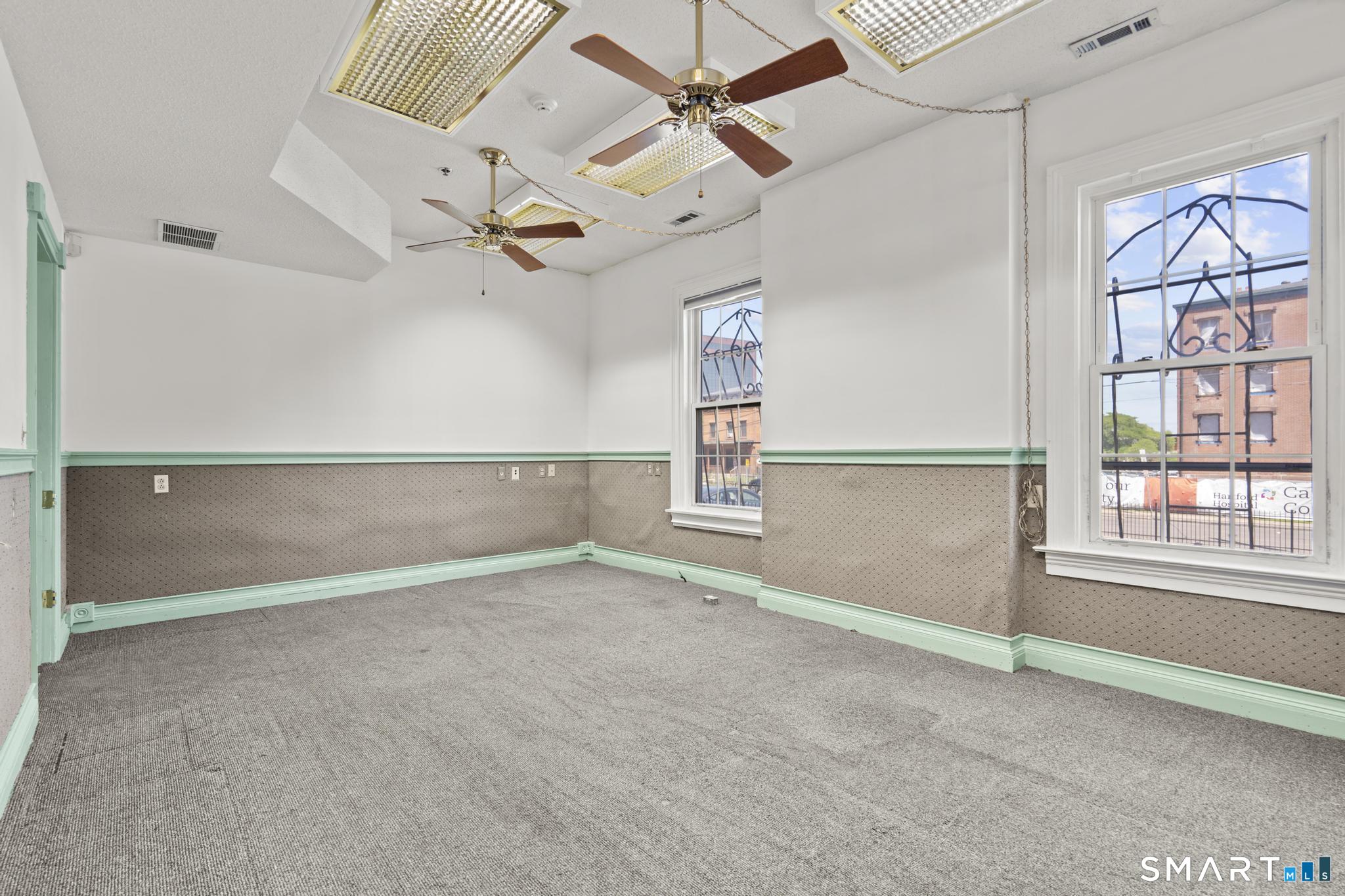 124 Jefferson 1st Floor Street Property Photo 14