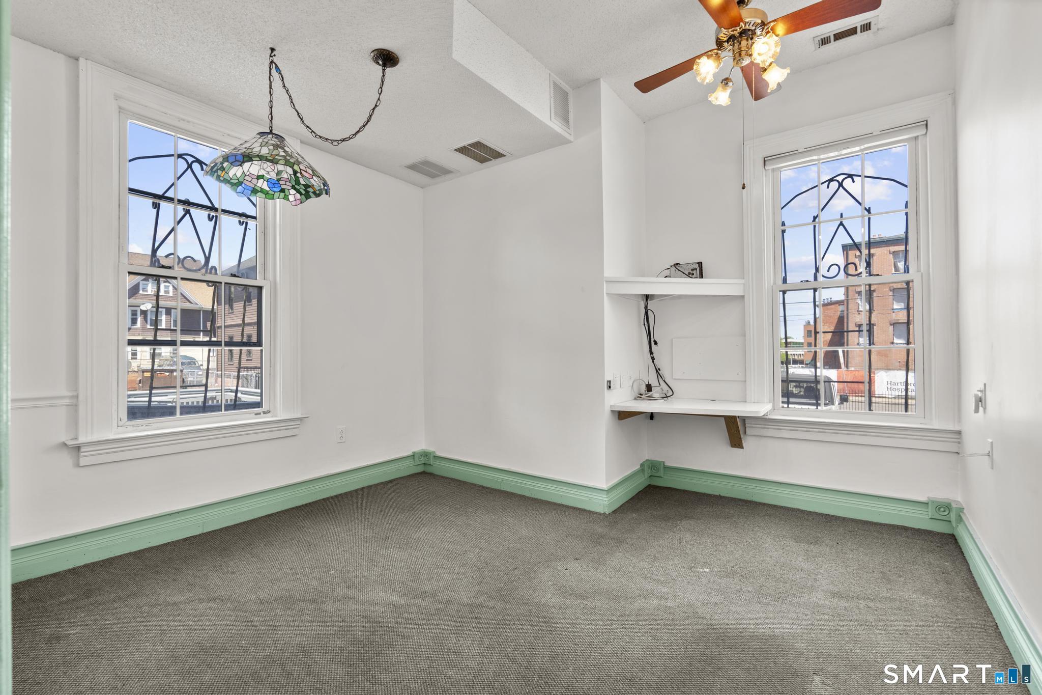 124 Jefferson 1st Floor Street Property Photo 15