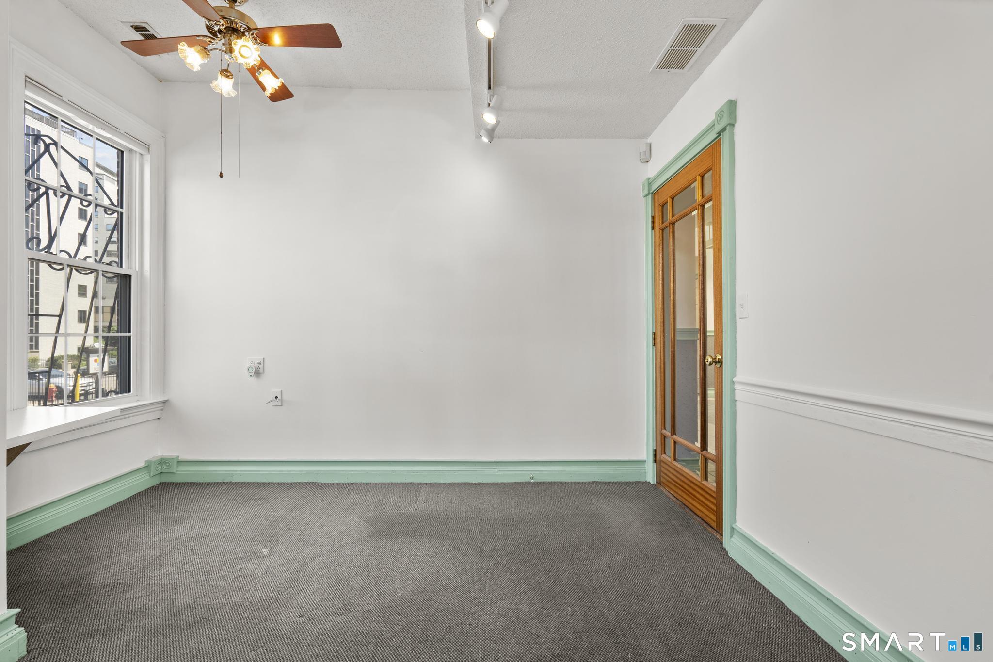 124 Jefferson 1st Floor Street Property Photo 16